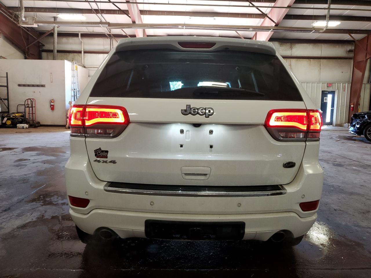 2015 Jeep Grand Cherokee Overland White vin: 1C4RJFCG2FC921112