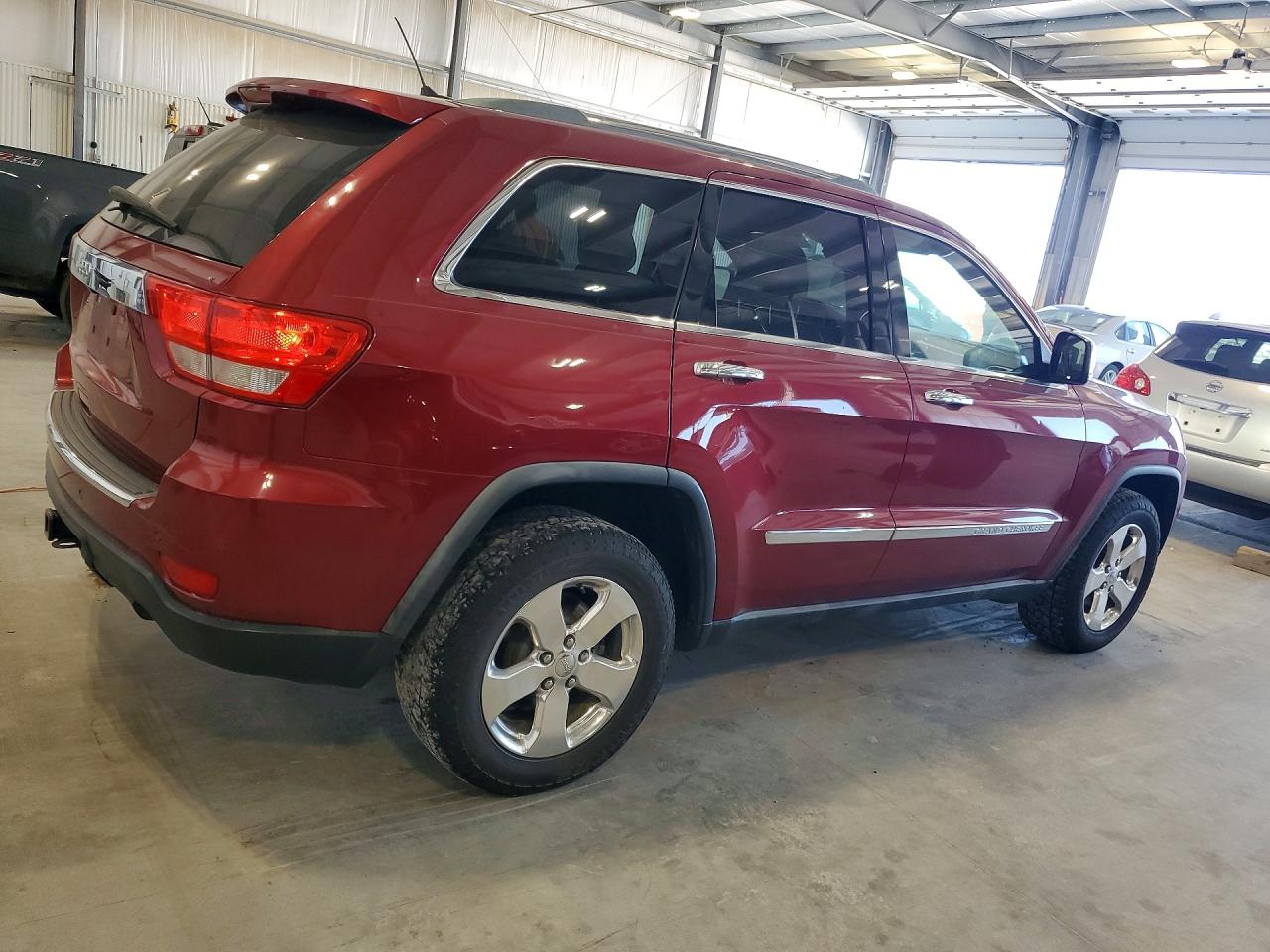 2012 Jeep Grand Cherokee Overland Maroon vin: 1C4RJFCG3CC133404