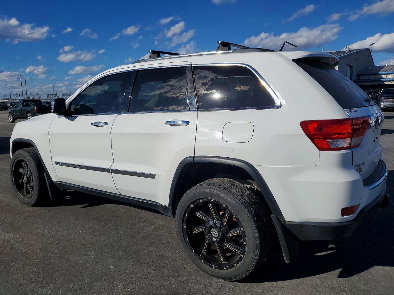 2013 Jeep Grand Cherokee Overland White vin: 1C4RJFCG3DC606882