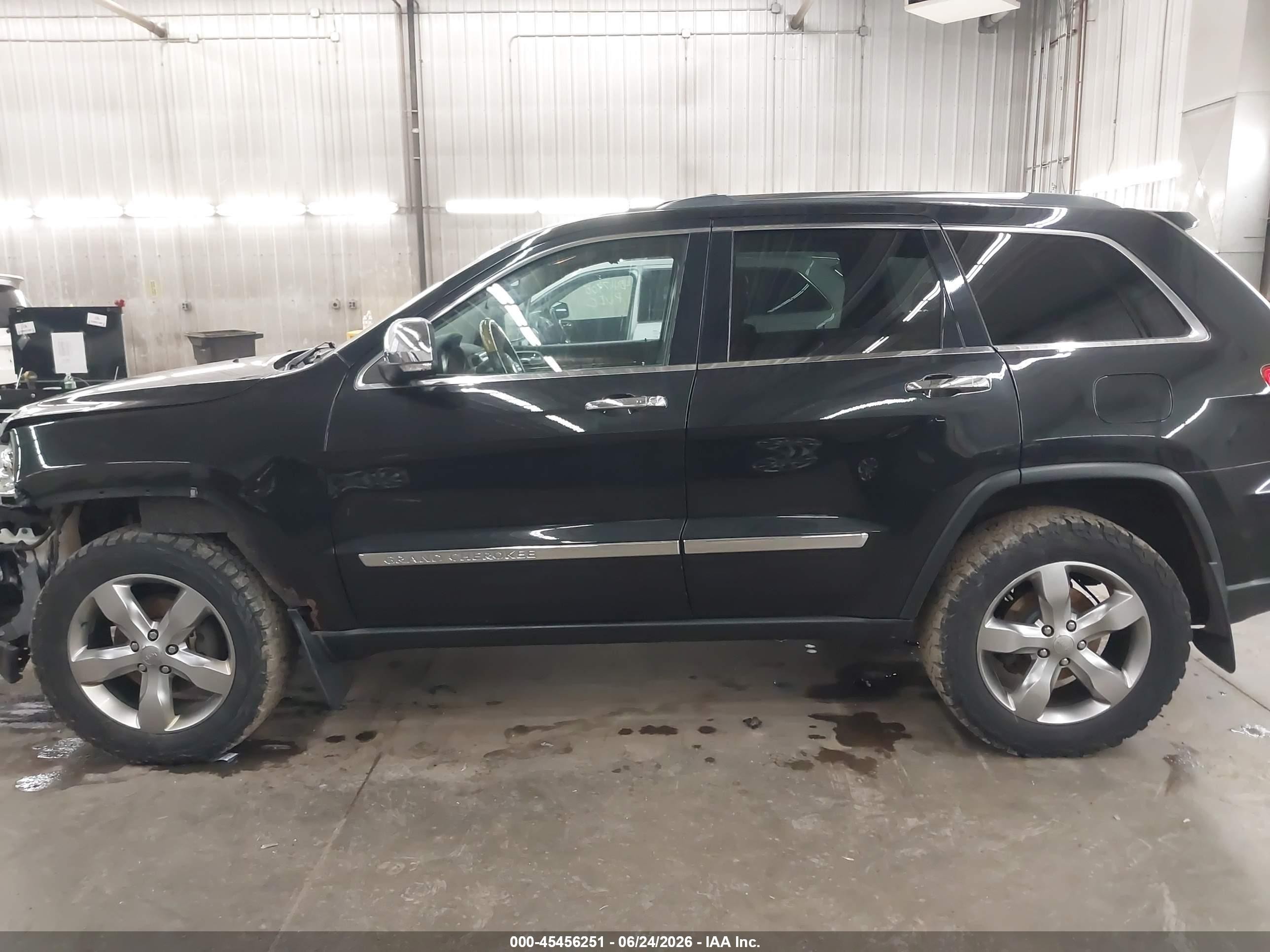 2013 Jeep Grand Cherokee Overland Dark Blue vin: 1C4RJFCG3DC607143