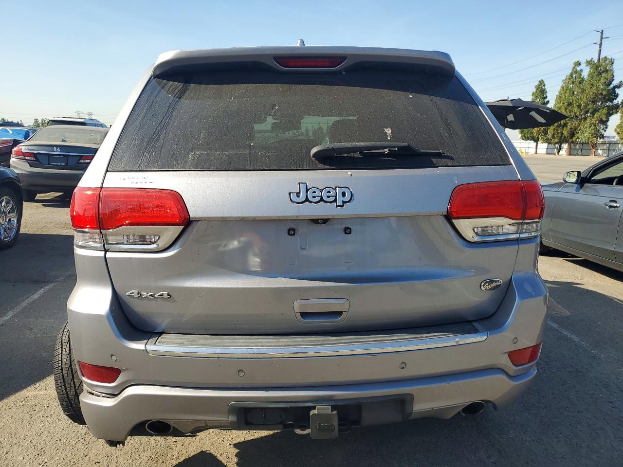 2014 Jeep Grand Cherokee Overland Silver vin: 1C4RJFCG3EC226538