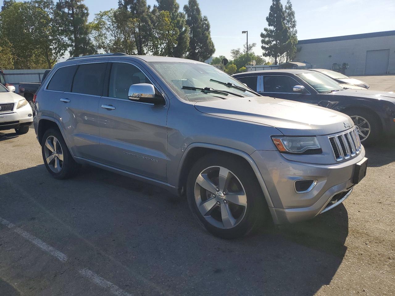2014 Jeep Grand Cherokee Overland Silver vin: 1C4RJFCG3EC226538