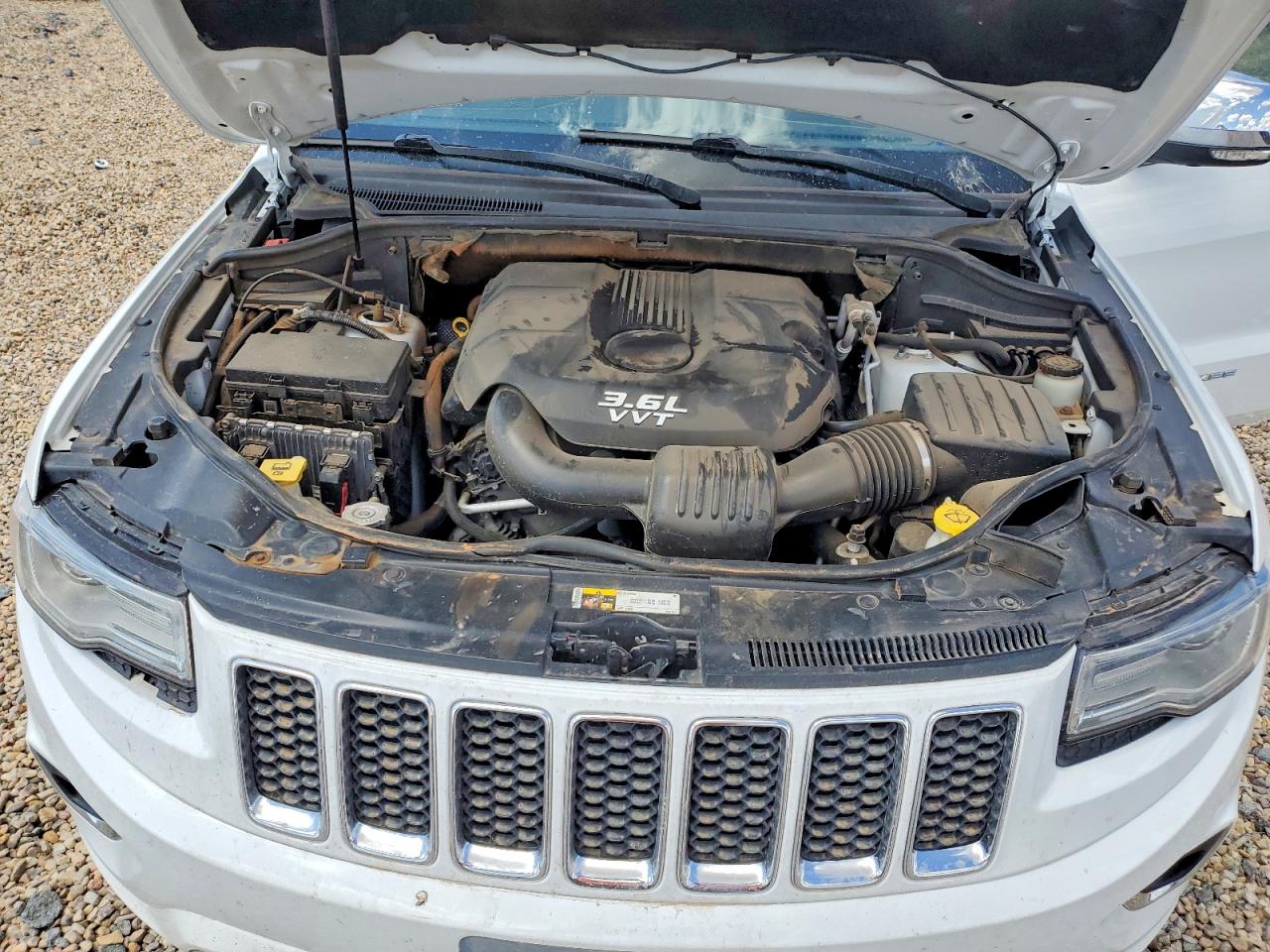 2014 Jeep Grand Cherokee Overland White vin: 1C4RJFCG3EC272998