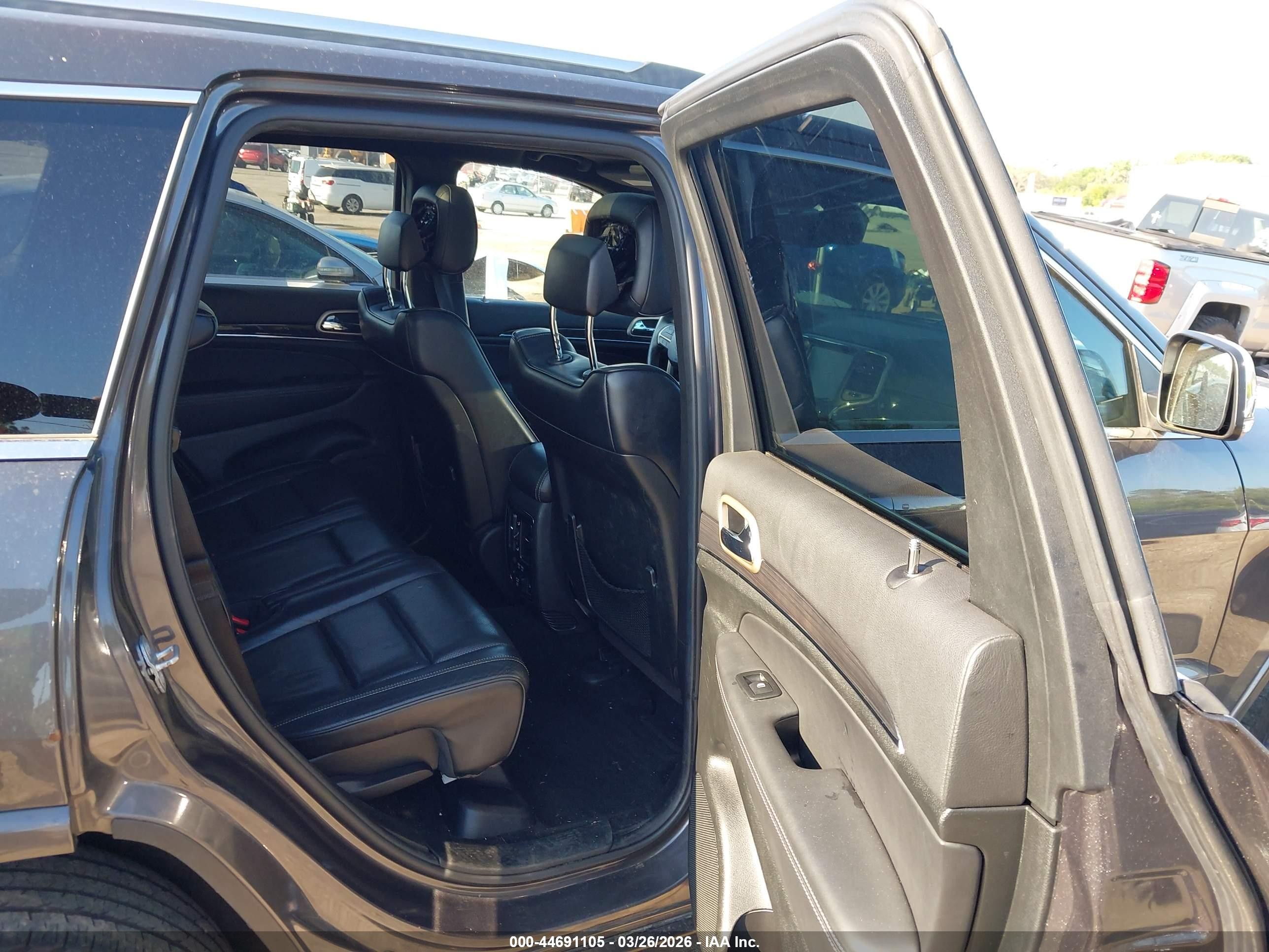 2014 Jeep Grand Cherokee Overland Gray vin: 1C4RJFCG3EC380778