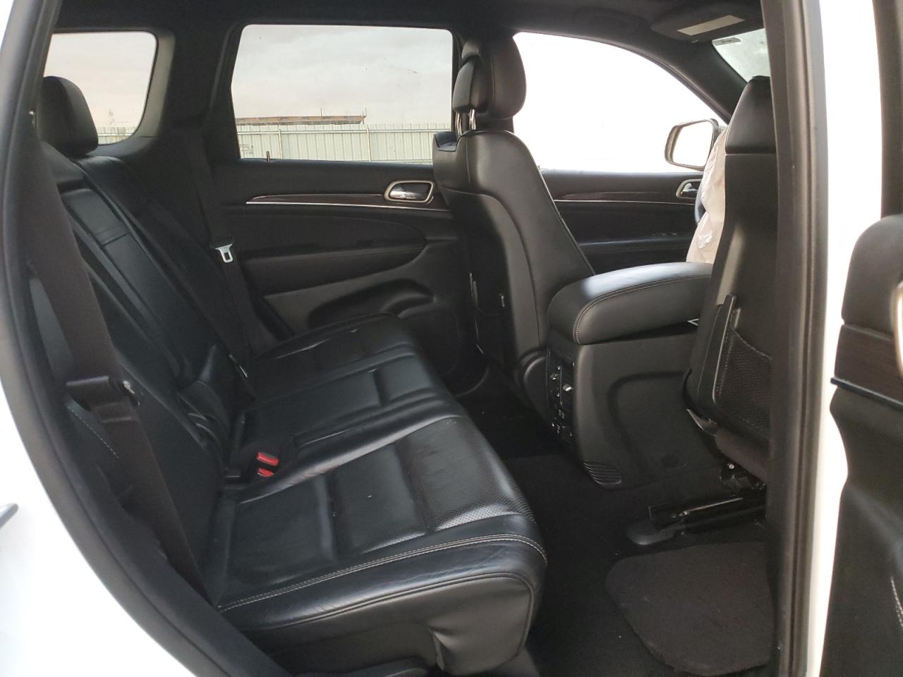 2015 Jeep Grand Cherokee Overland White vin: 1C4RJFCG3FC634314