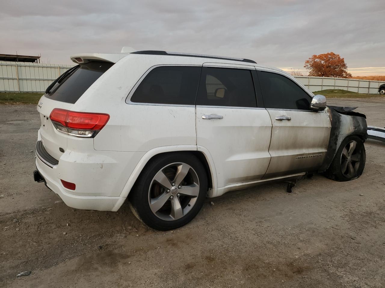 2015 Jeep Grand Cherokee Overland White vin: 1C4RJFCG3FC634314