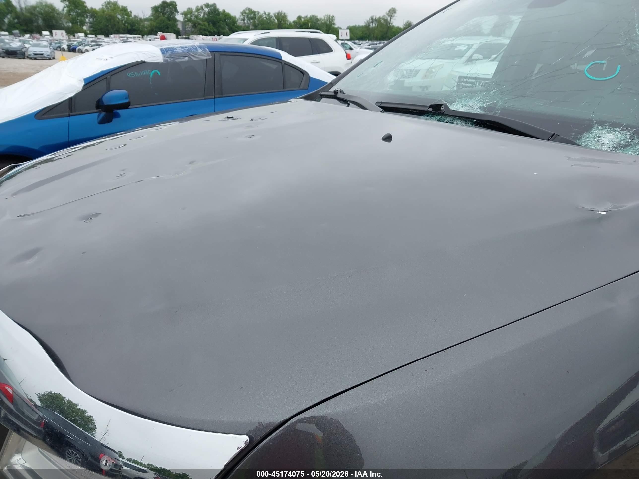 2015 Jeep Grand Cherokee Overland Gray vin: 1C4RJFCG3FC718083