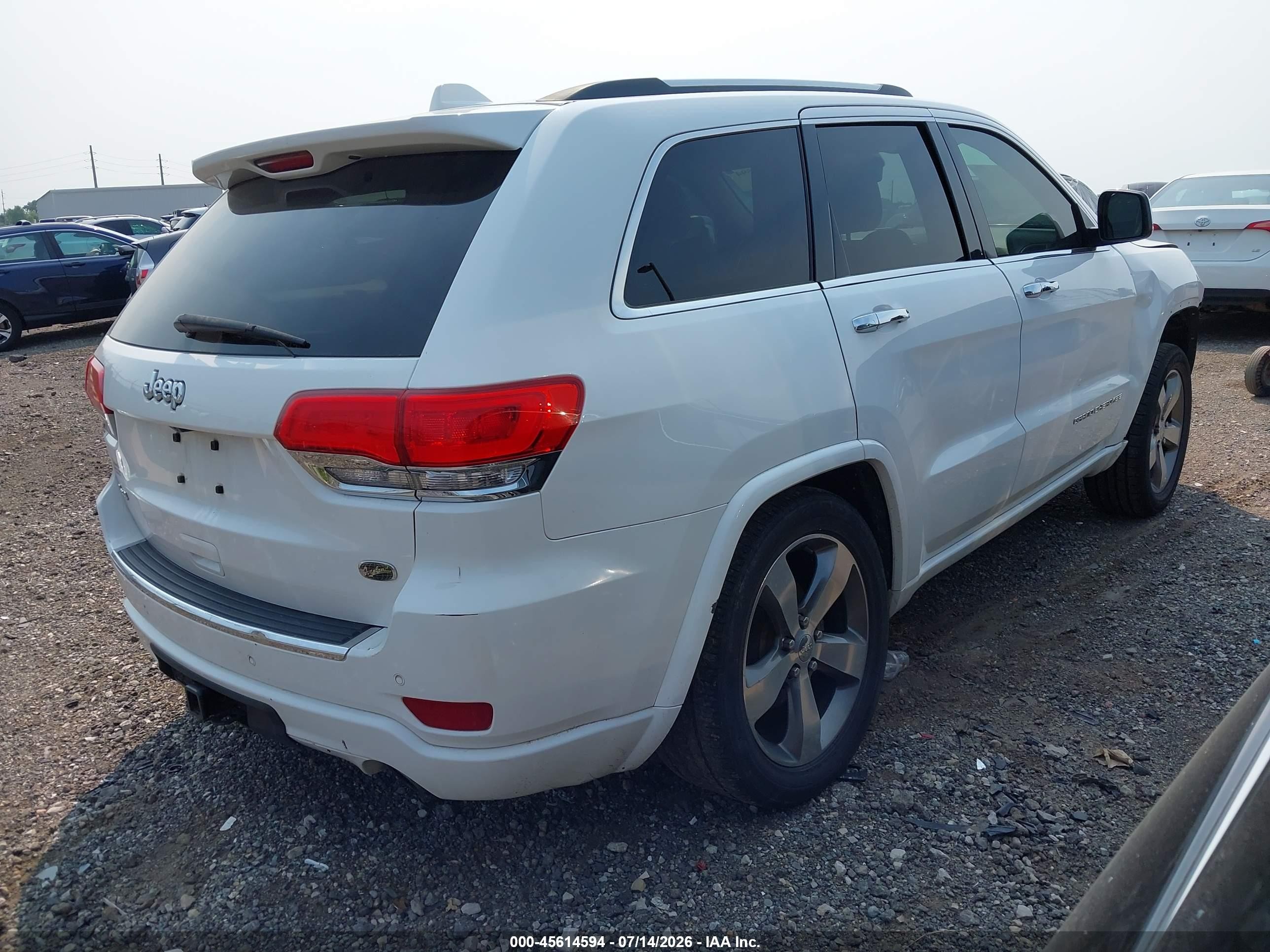 2015 Jeep Grand Cherokee Overland White vin: 1C4RJFCG3FC748569