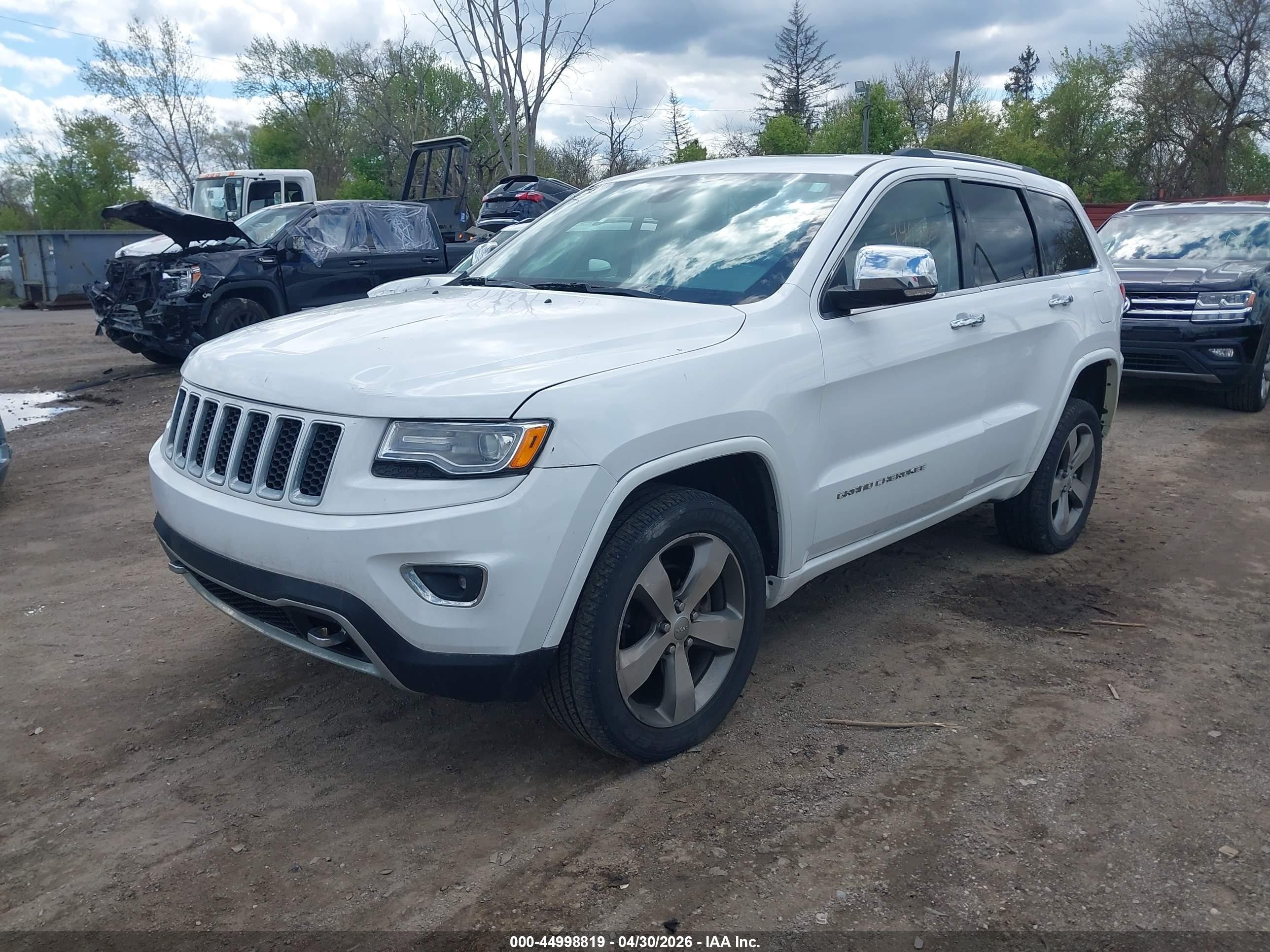 2015 Jeep Grand Cherokee Overland White vin: 1C4RJFCG3FC934127