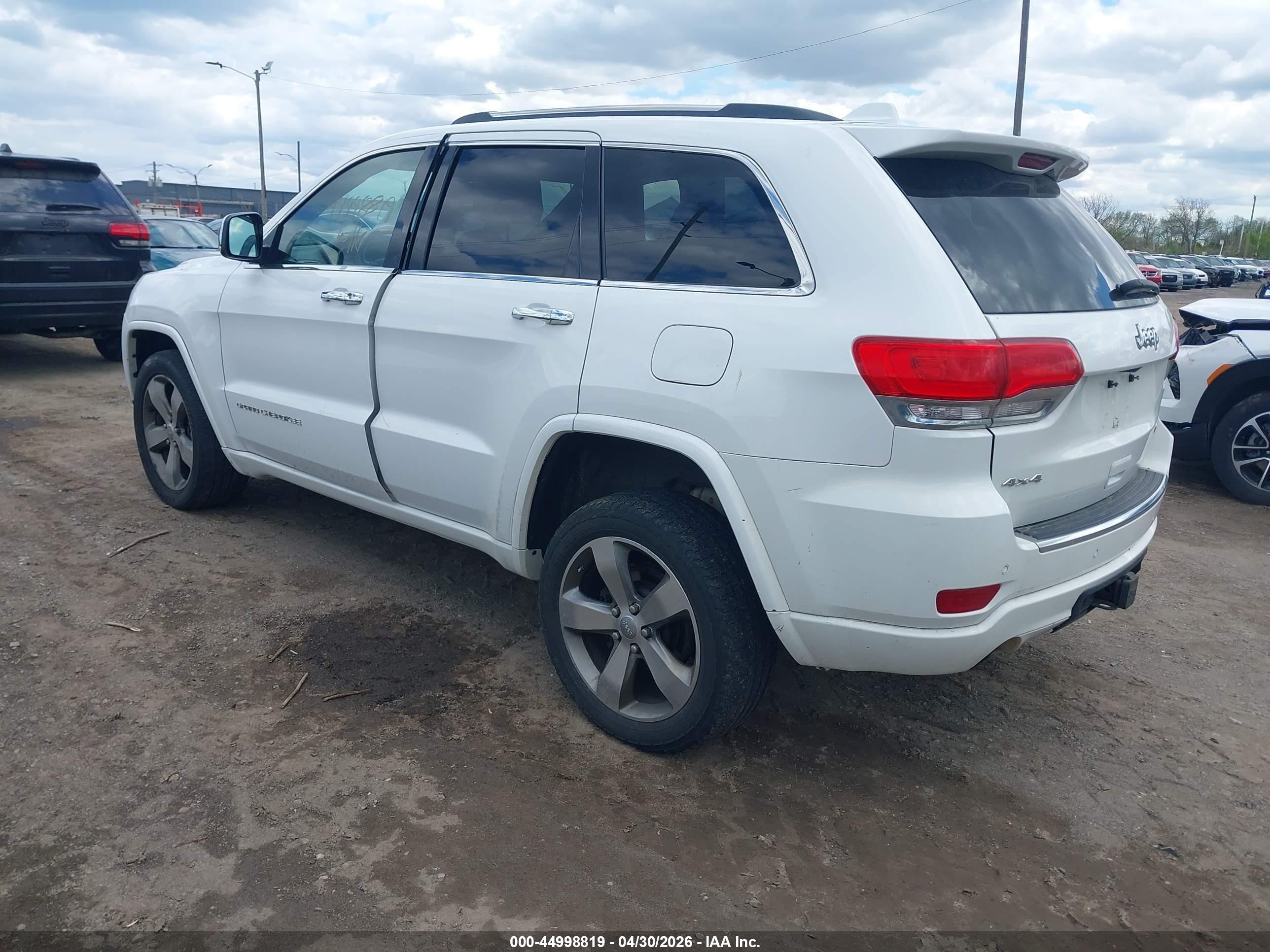 2015 Jeep Grand Cherokee Overland White vin: 1C4RJFCG3FC934127