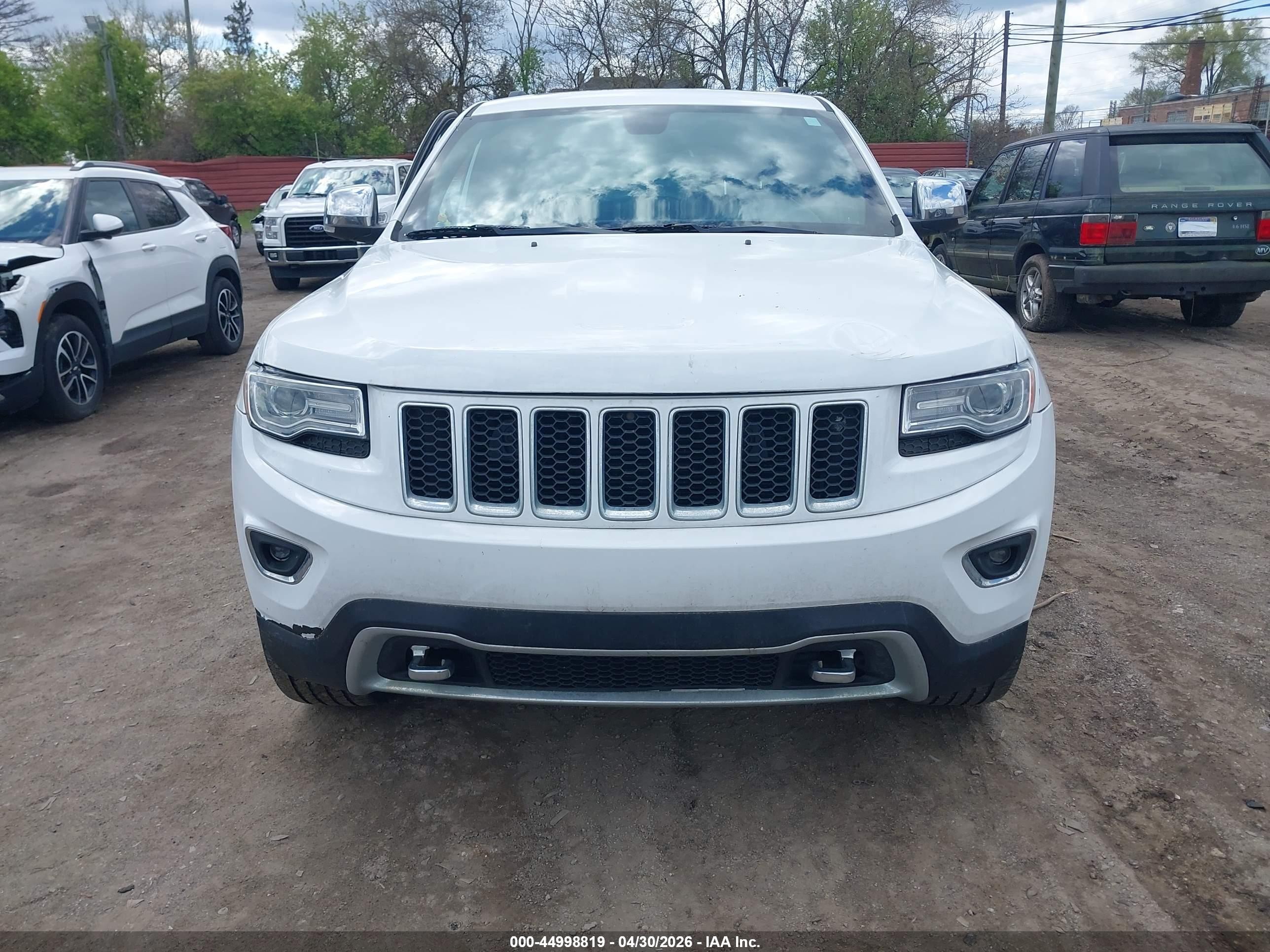 2015 Jeep Grand Cherokee Overland White vin: 1C4RJFCG3FC934127