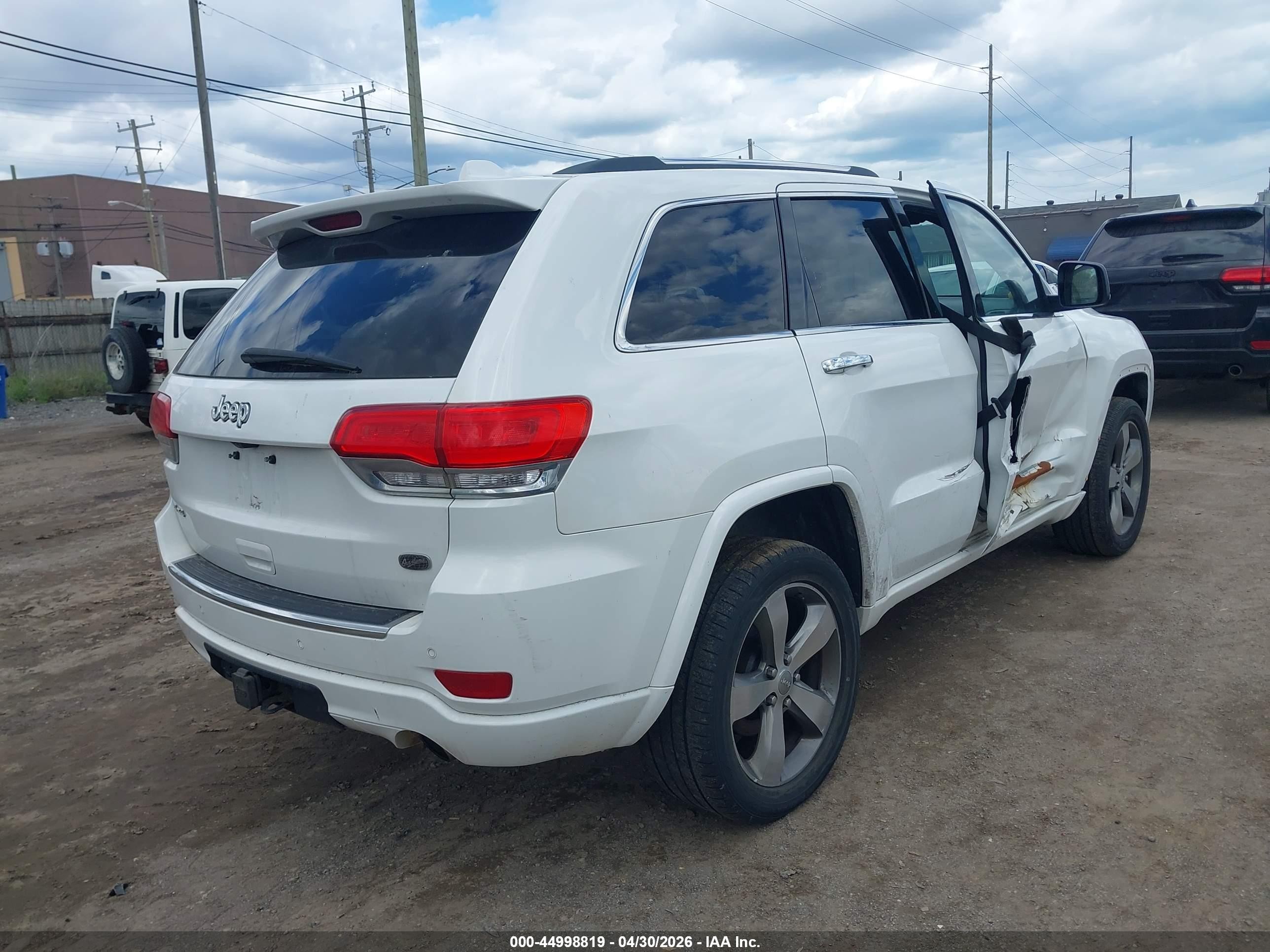 2015 Jeep Grand Cherokee Overland White vin: 1C4RJFCG3FC934127