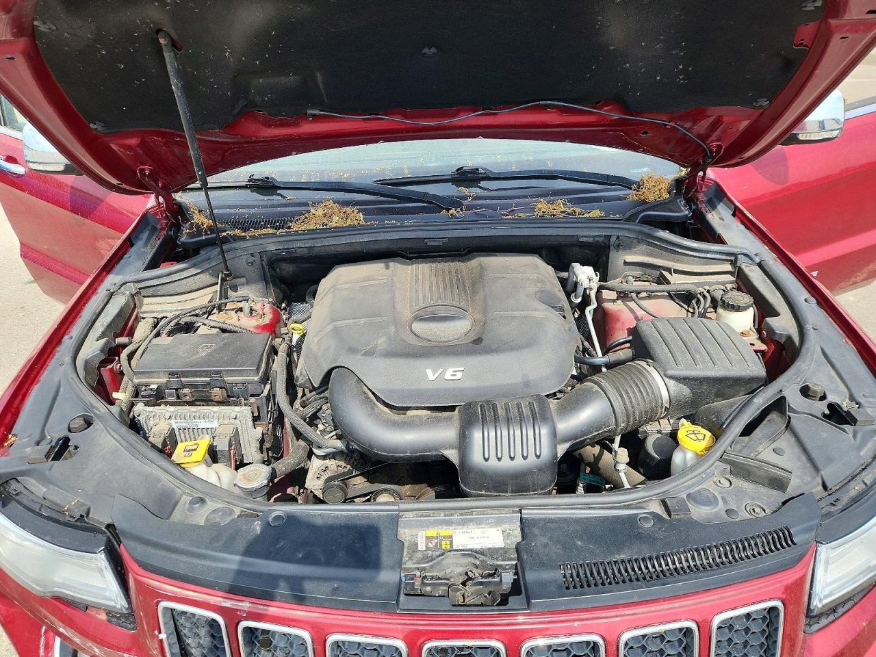 2015 Jeep Grand Cherokee Overland Red vin: 1C4RJFCG3FC950814