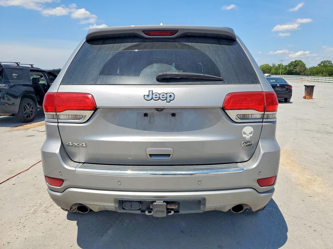2015 Jeep Grand Cherokee Overland Silver vin: 1C4RJFCG3FC955527