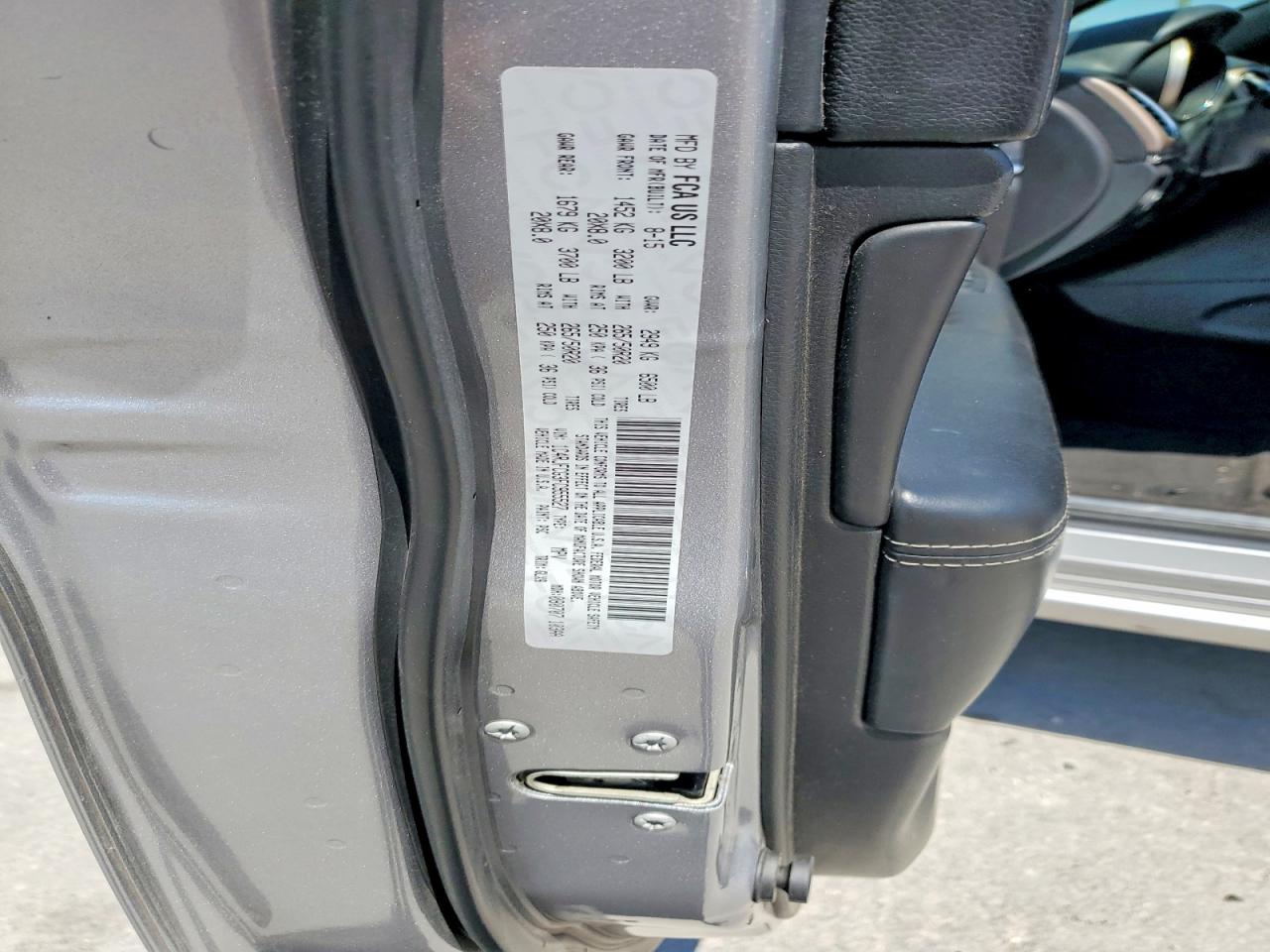 2015 Jeep Grand Cherokee Overland Silver vin: 1C4RJFCG3FC955527