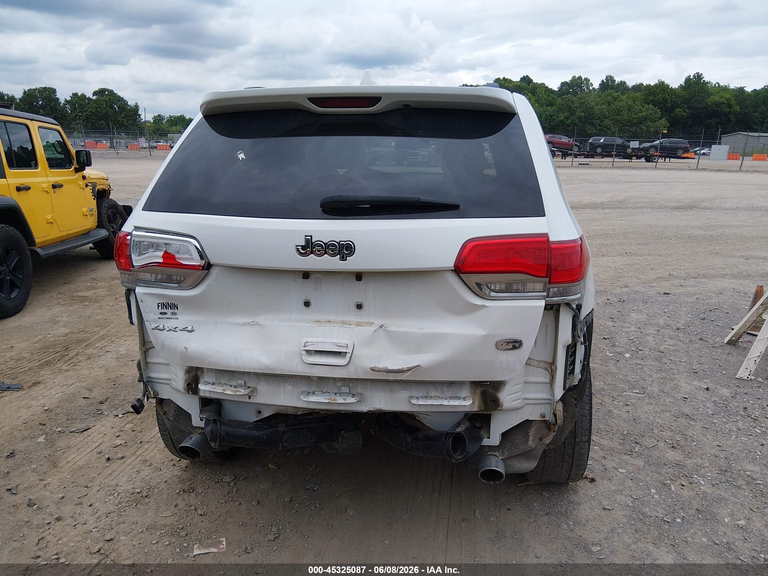 2014 Jeep Grand Cherokee Overland White vin: 1C4RJFCG4EC216455