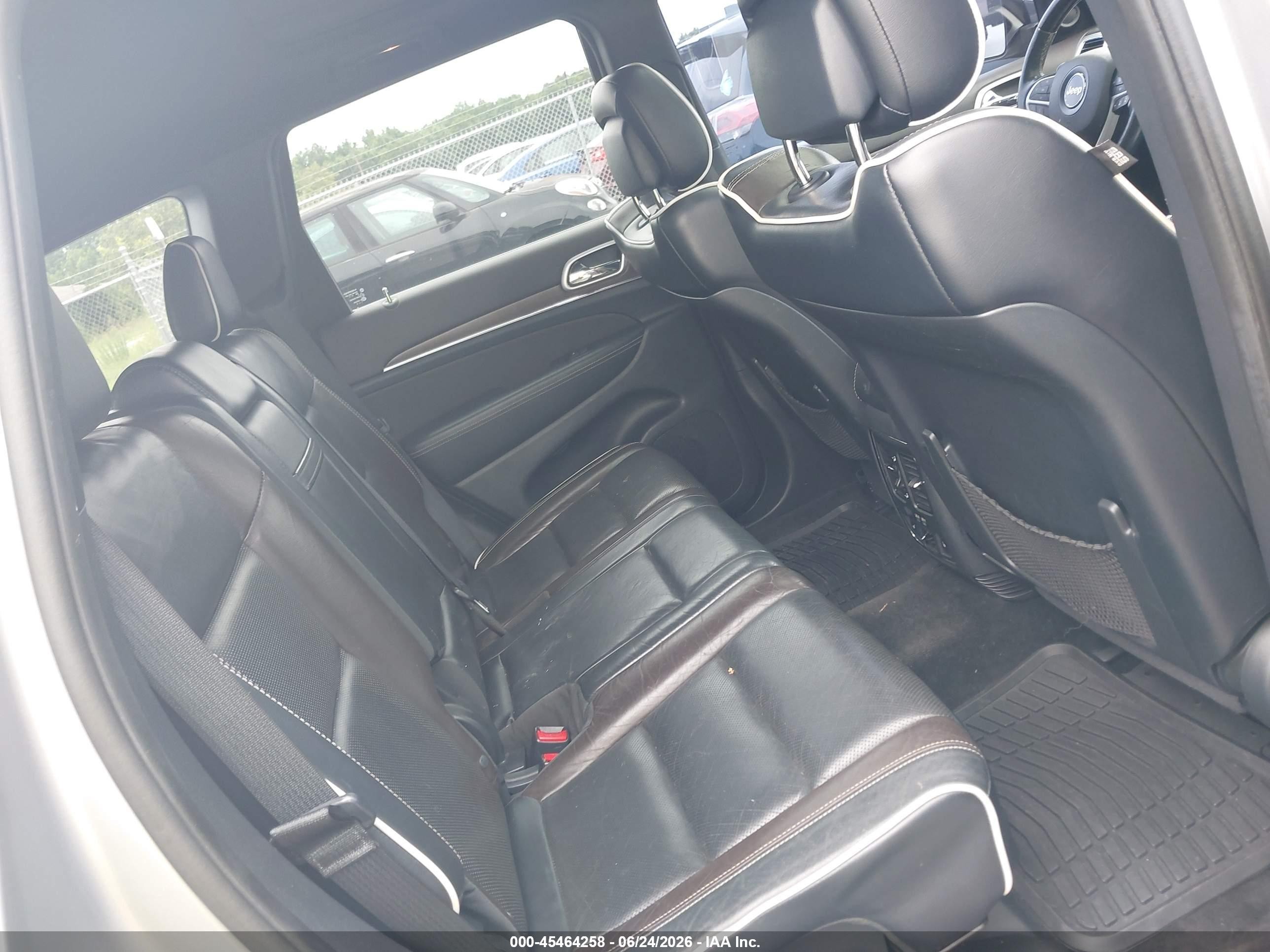 2014 Jeep Grand Cherokee Overland Silver vin: 1C4RJFCG4EC255272