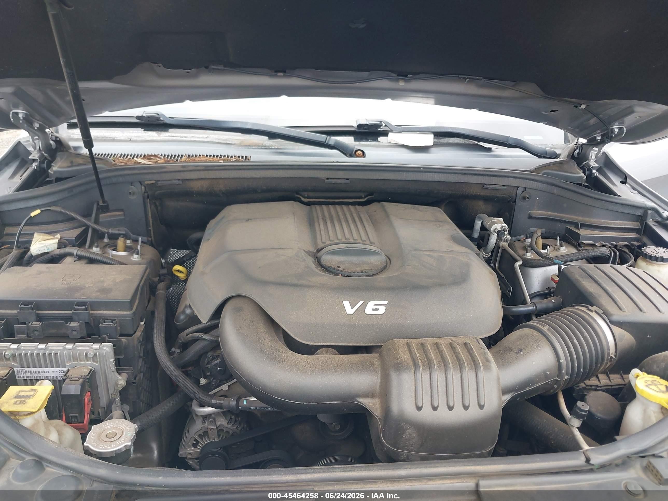 2014 Jeep Grand Cherokee Overland Silver vin: 1C4RJFCG4EC255272