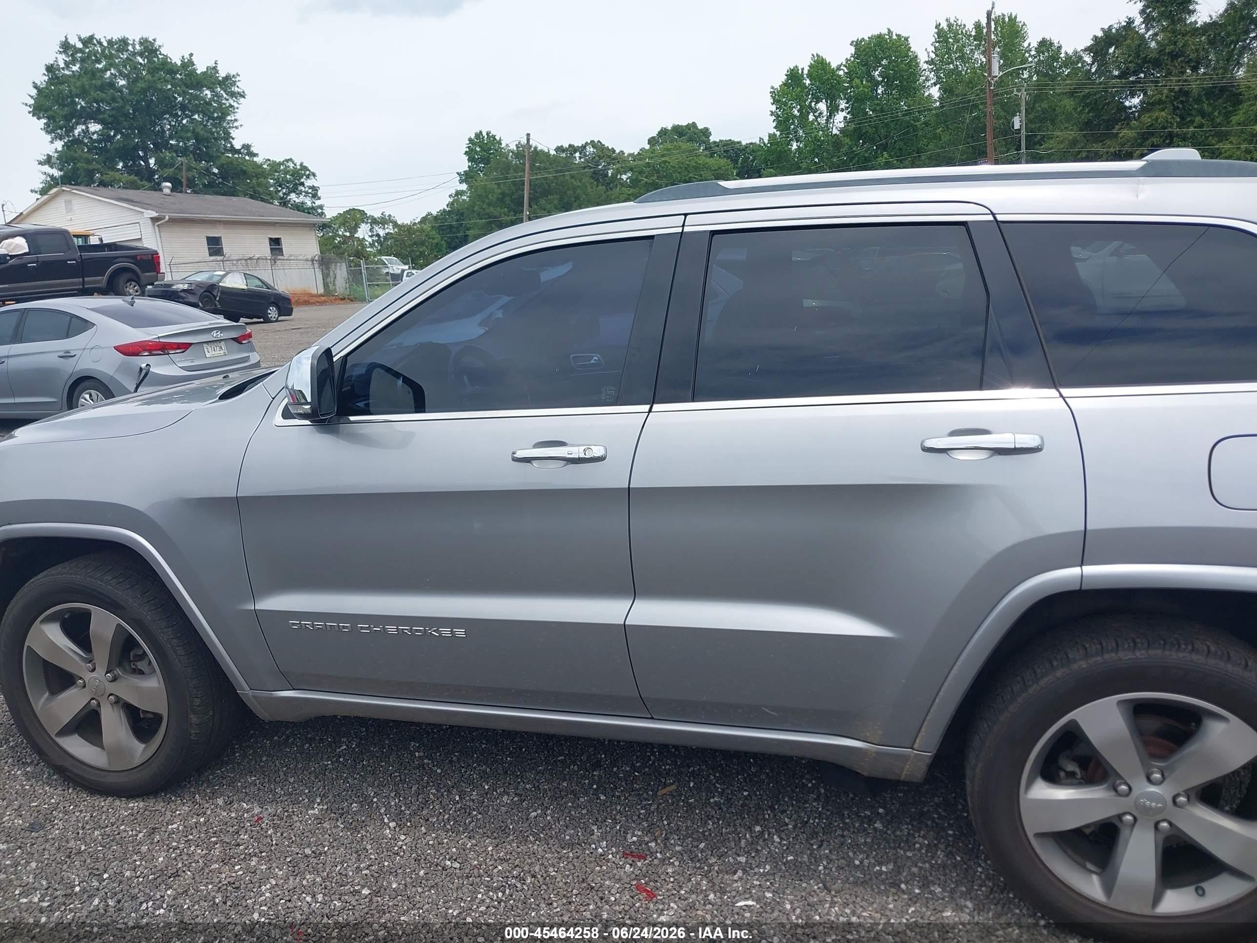 2014 Jeep Grand Cherokee Overland Silver vin: 1C4RJFCG4EC255272