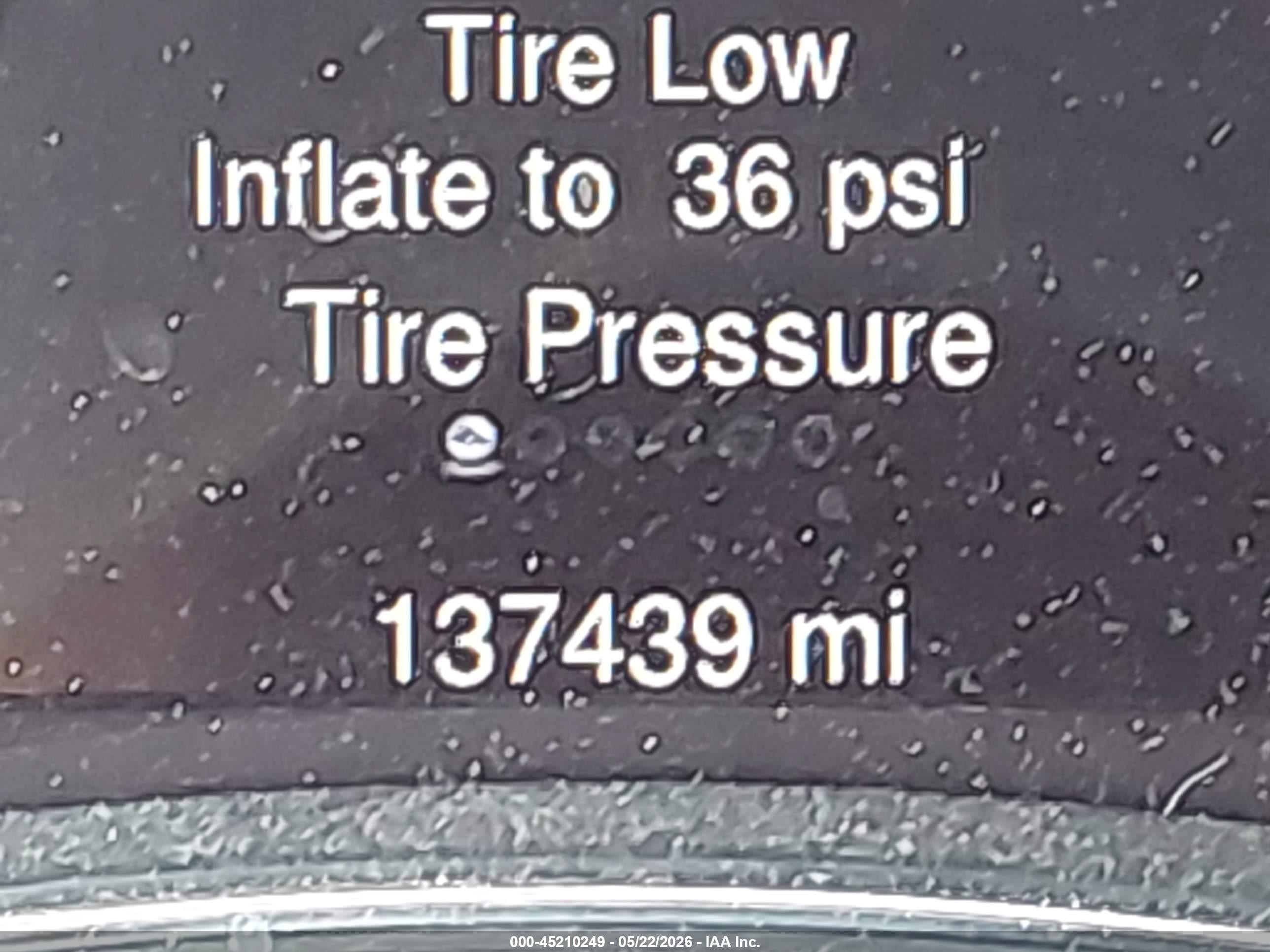 2014 Jeep Grand Cherokee Overland Silver vin: 1C4RJFCG4EC265039