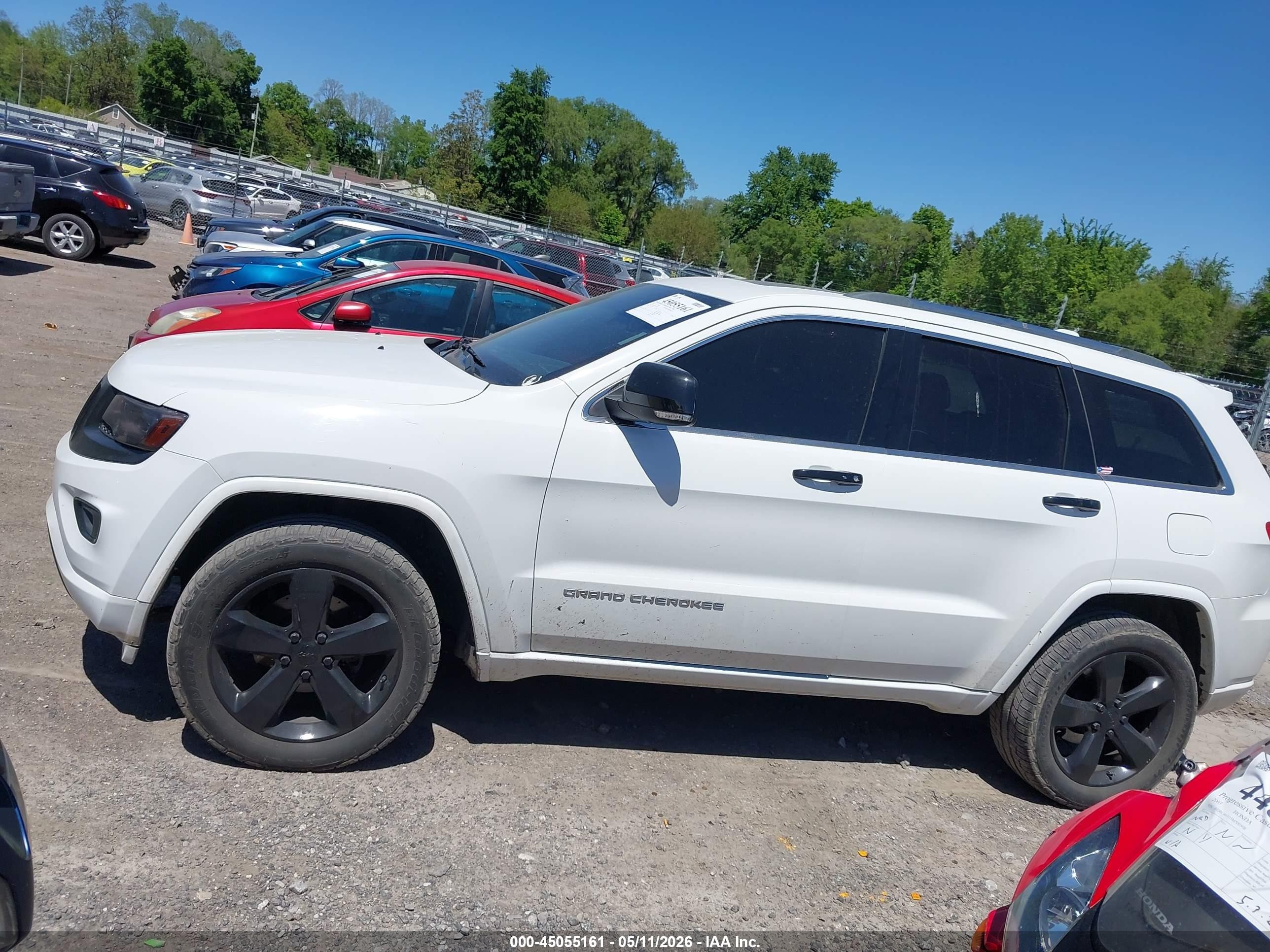 2014 Jeep Grand Cherokee Overland White vin: 1C4RJFCG4EC311811