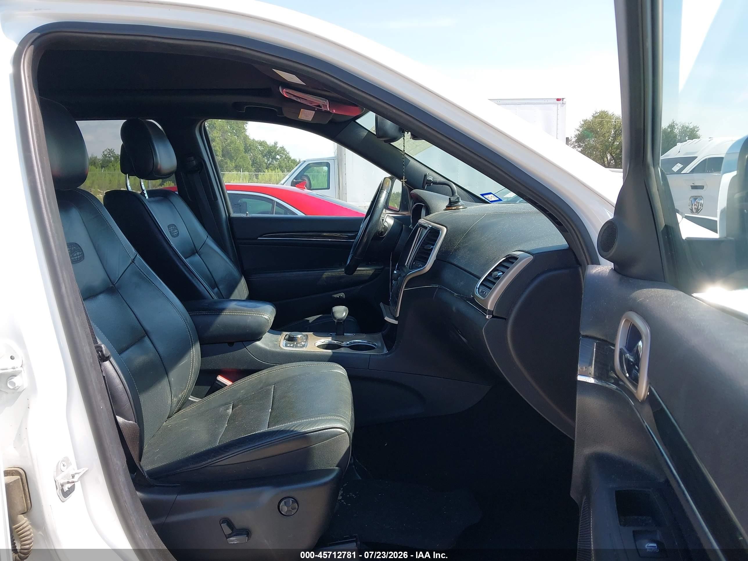 2014 Jeep Grand Cherokee Overland White vin: 1C4RJFCG4EC386427