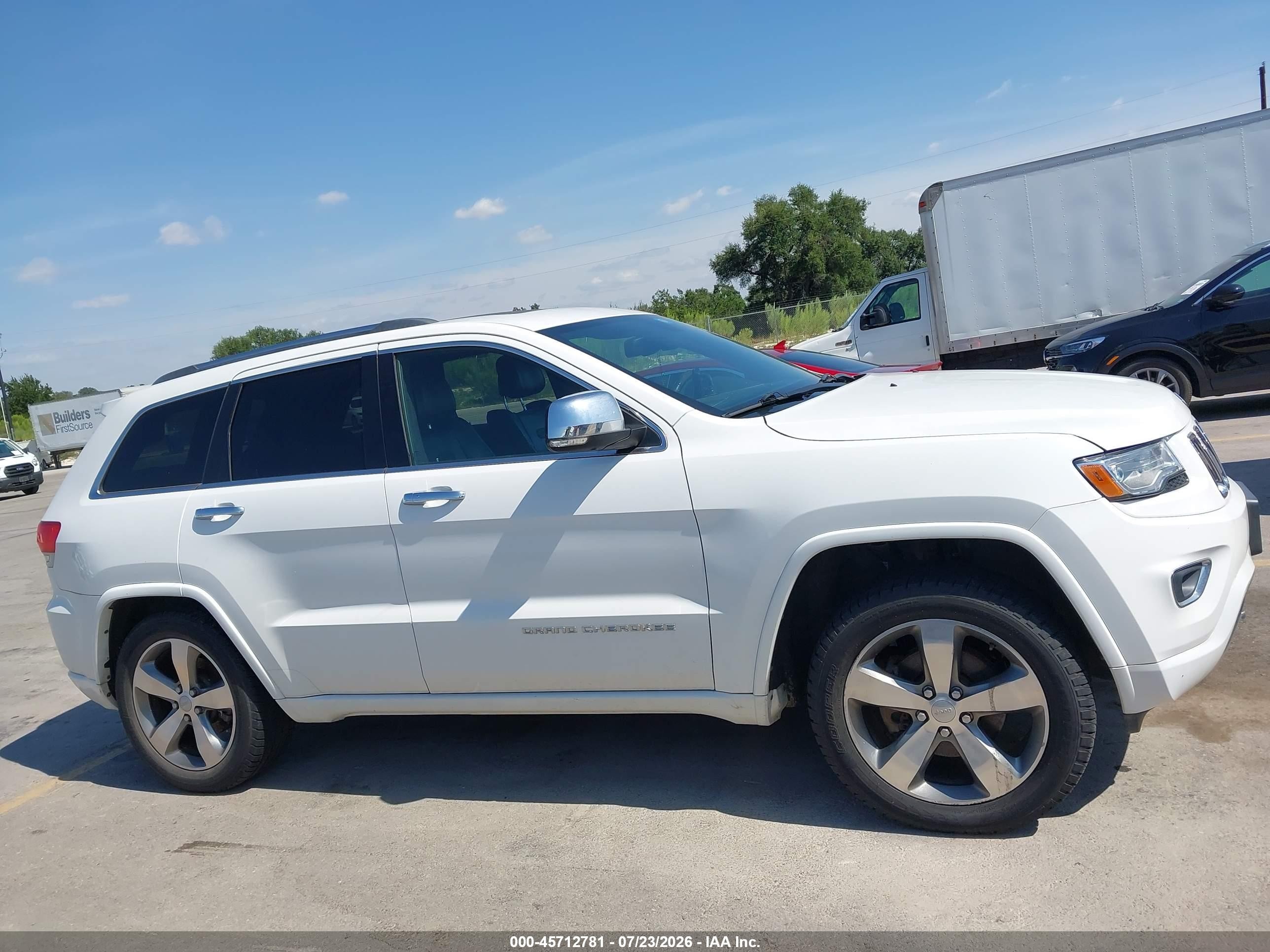 2014 Jeep Grand Cherokee Overland White vin: 1C4RJFCG4EC386427