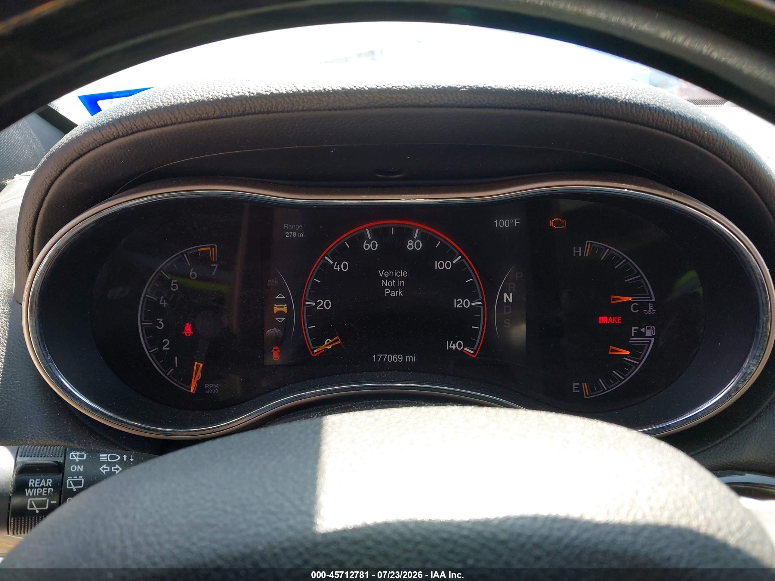 2014 Jeep Grand Cherokee Overland White vin: 1C4RJFCG4EC386427