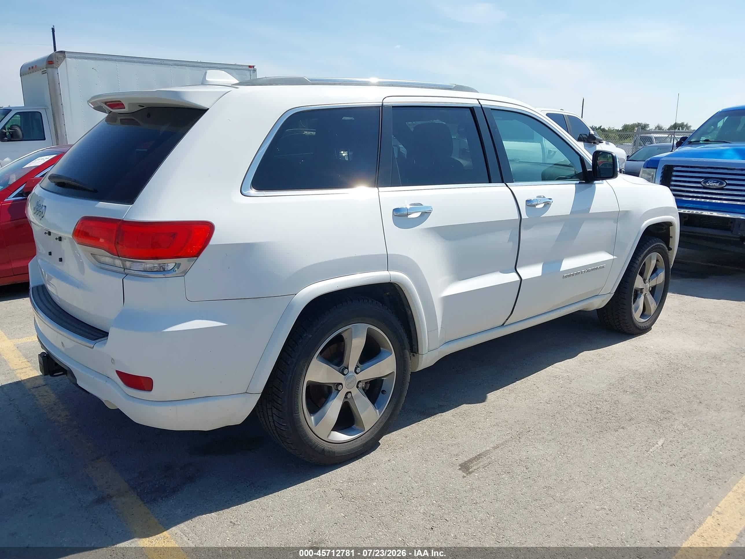 2014 Jeep Grand Cherokee Overland White vin: 1C4RJFCG4EC386427