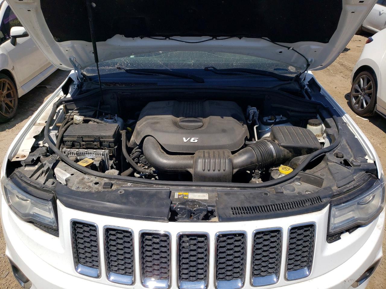 2014 Jeep Grand Cherokee Overland White vin: 1C4RJFCG4EC570248