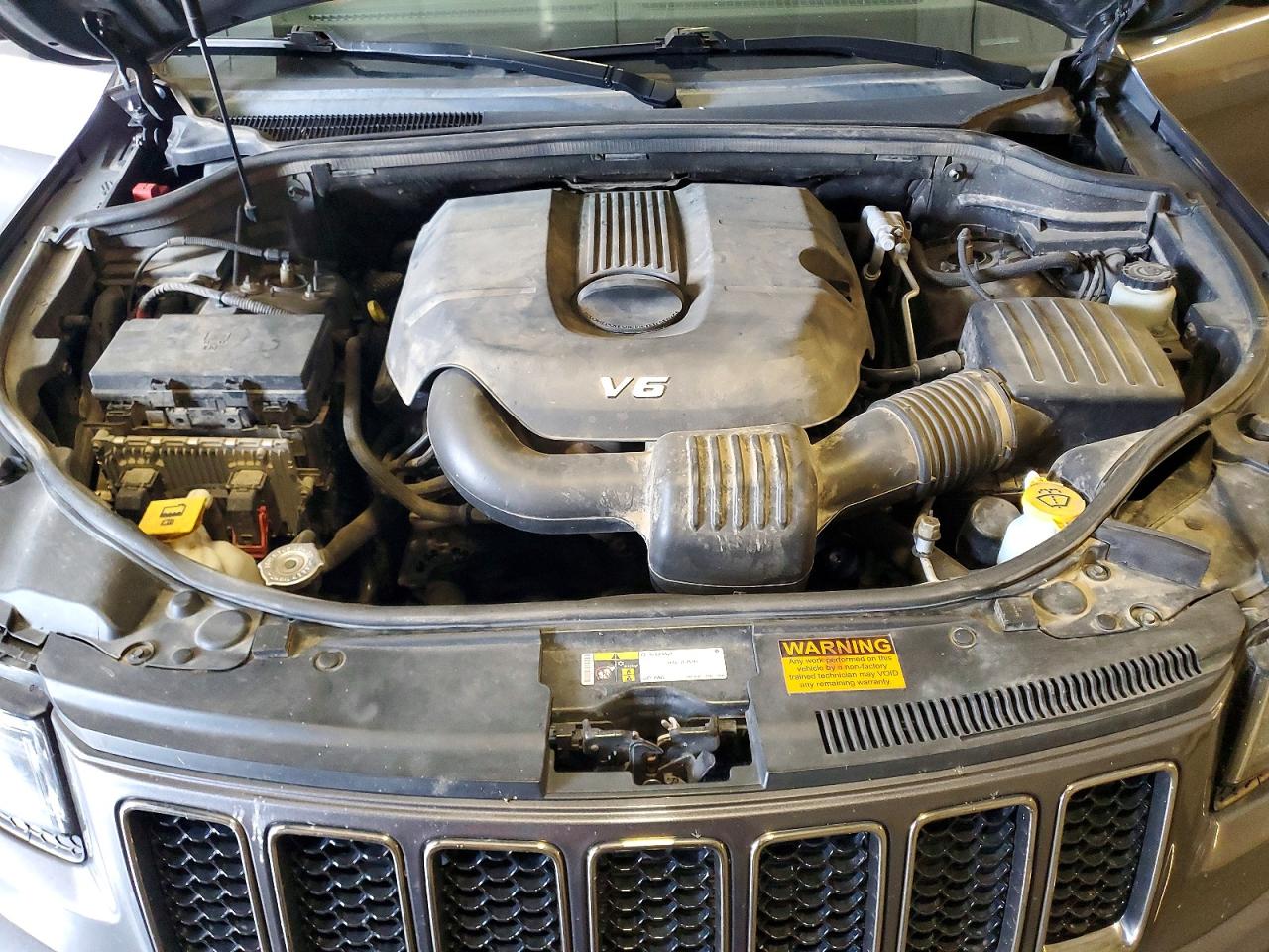 2015 Jeep Grand Cherokee Overland Gray vin: 1C4RJFCG4FC155108