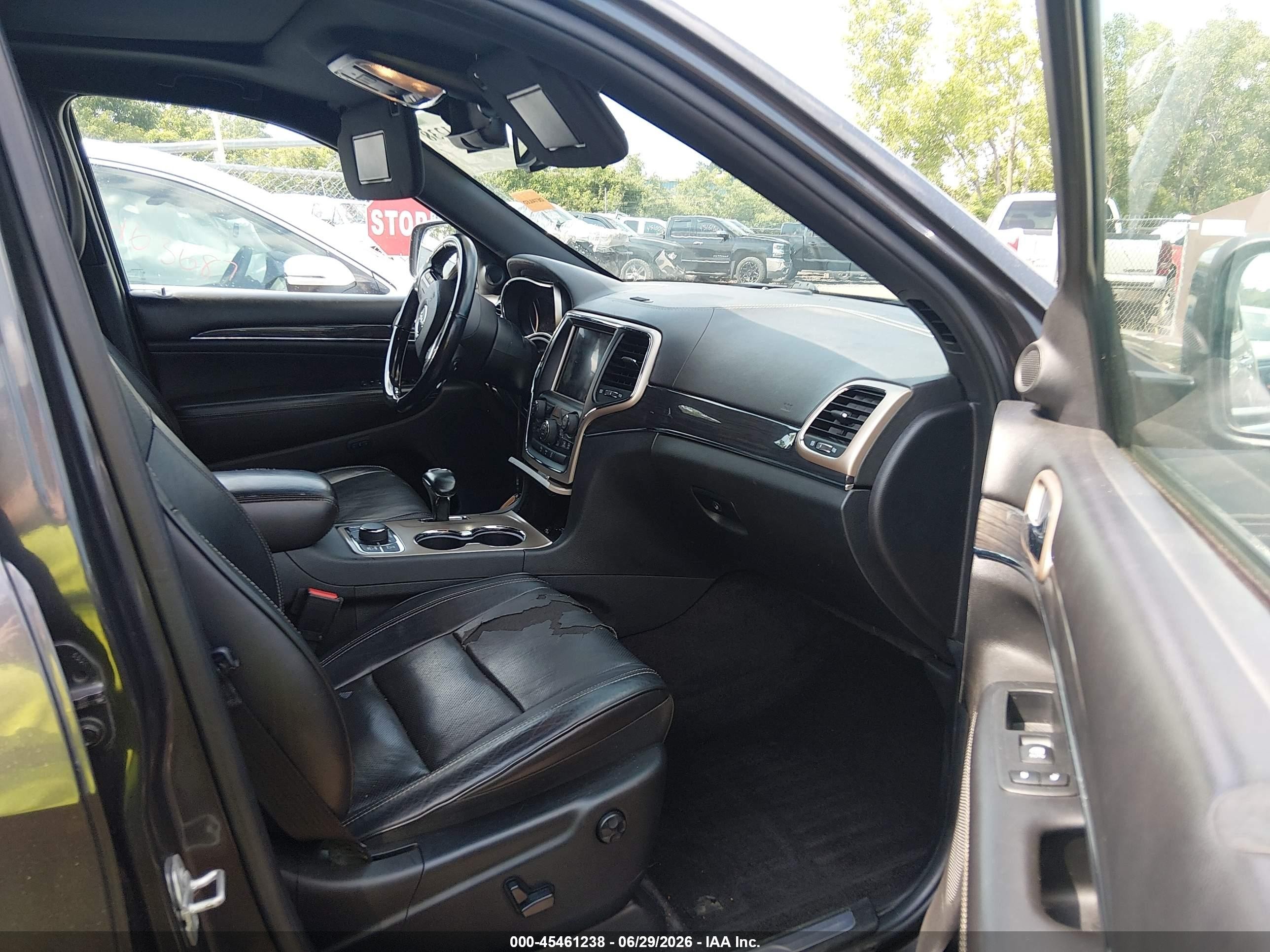 2015 Jeep Grand Cherokee Overland Gray vin: 1C4RJFCG4FC237369