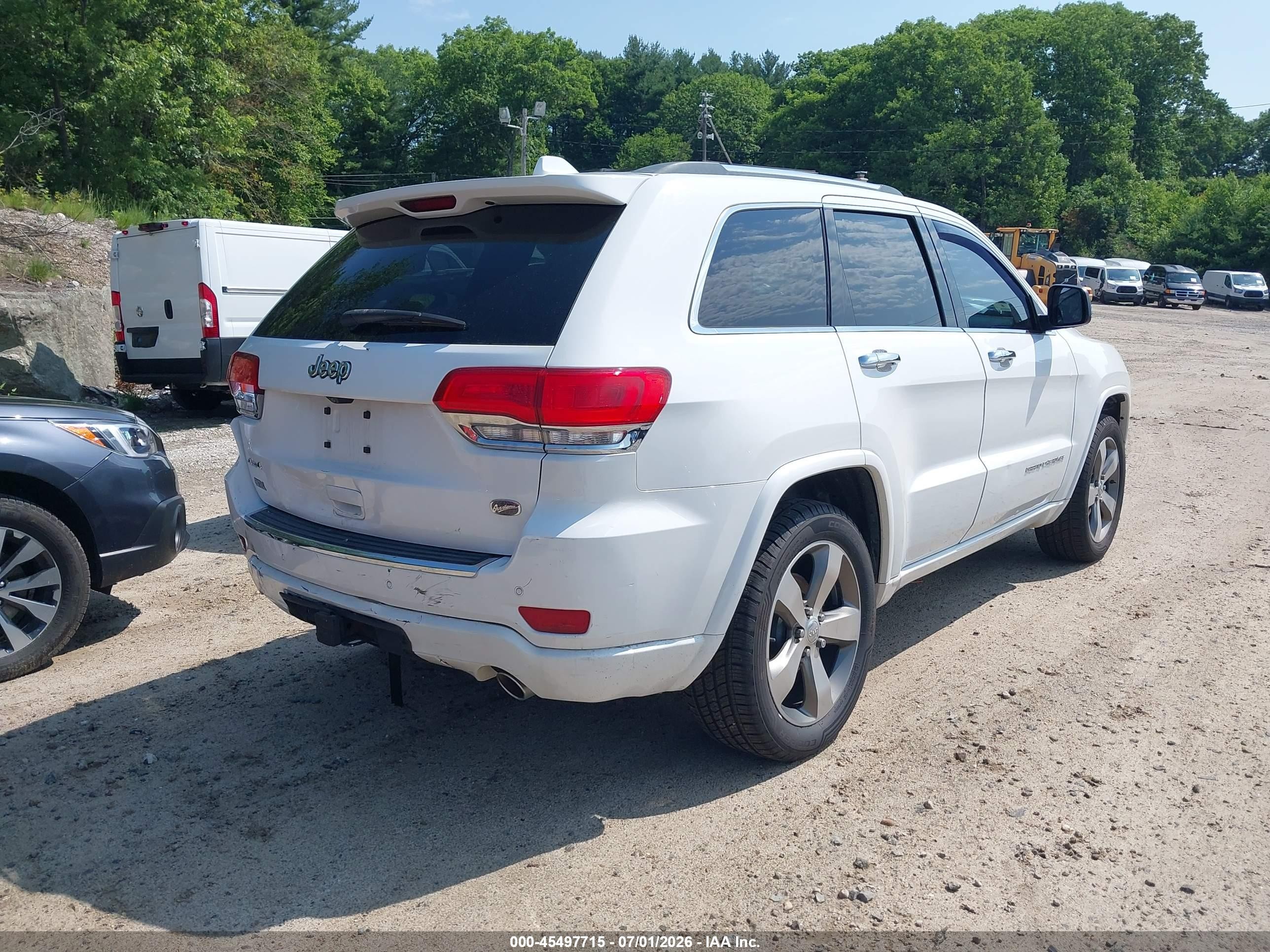 2015 Jeep Grand Cherokee Overland White vin: 1C4RJFCG4FC782746