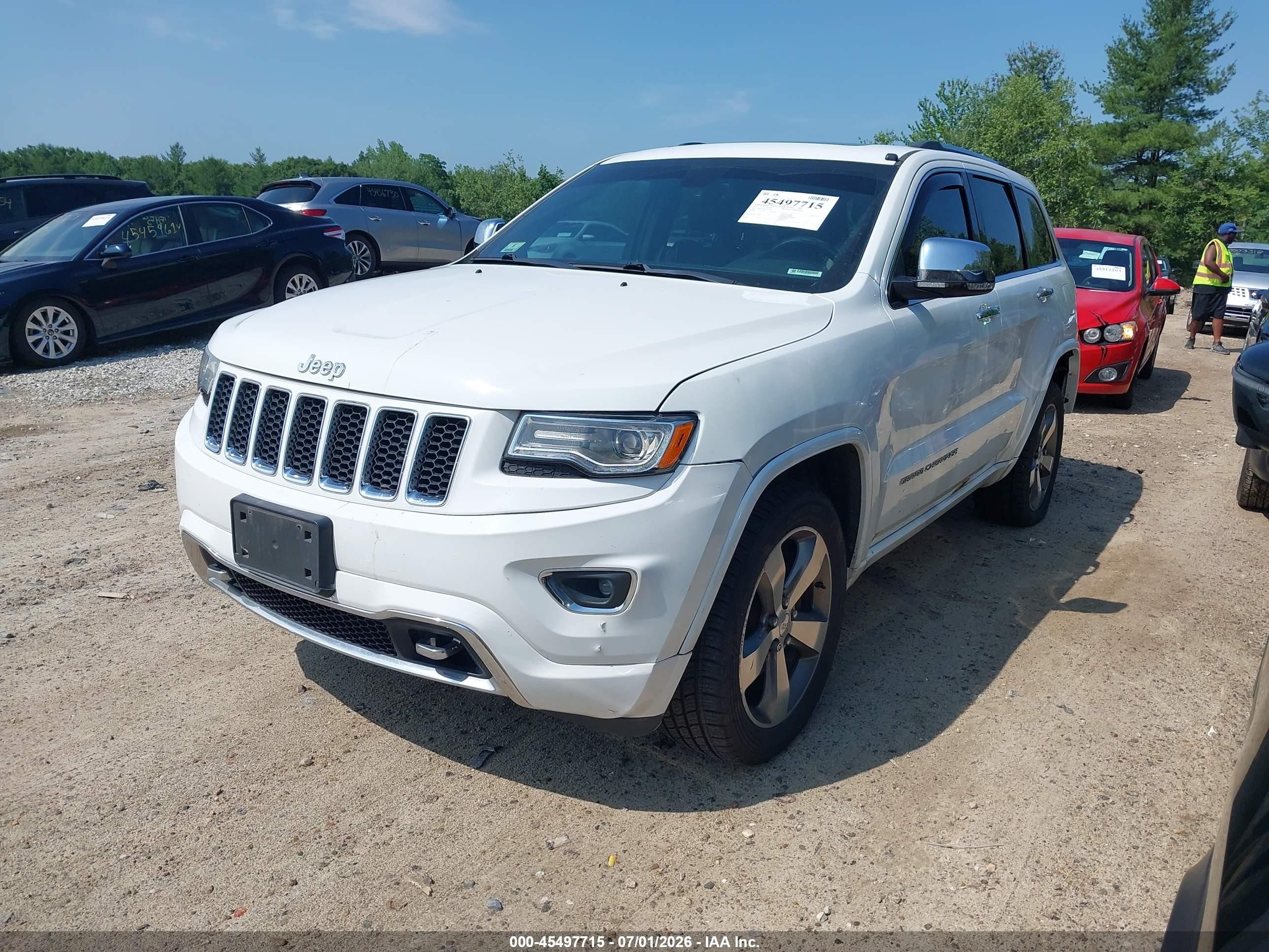 2015 Jeep Grand Cherokee Overland White vin: 1C4RJFCG4FC782746