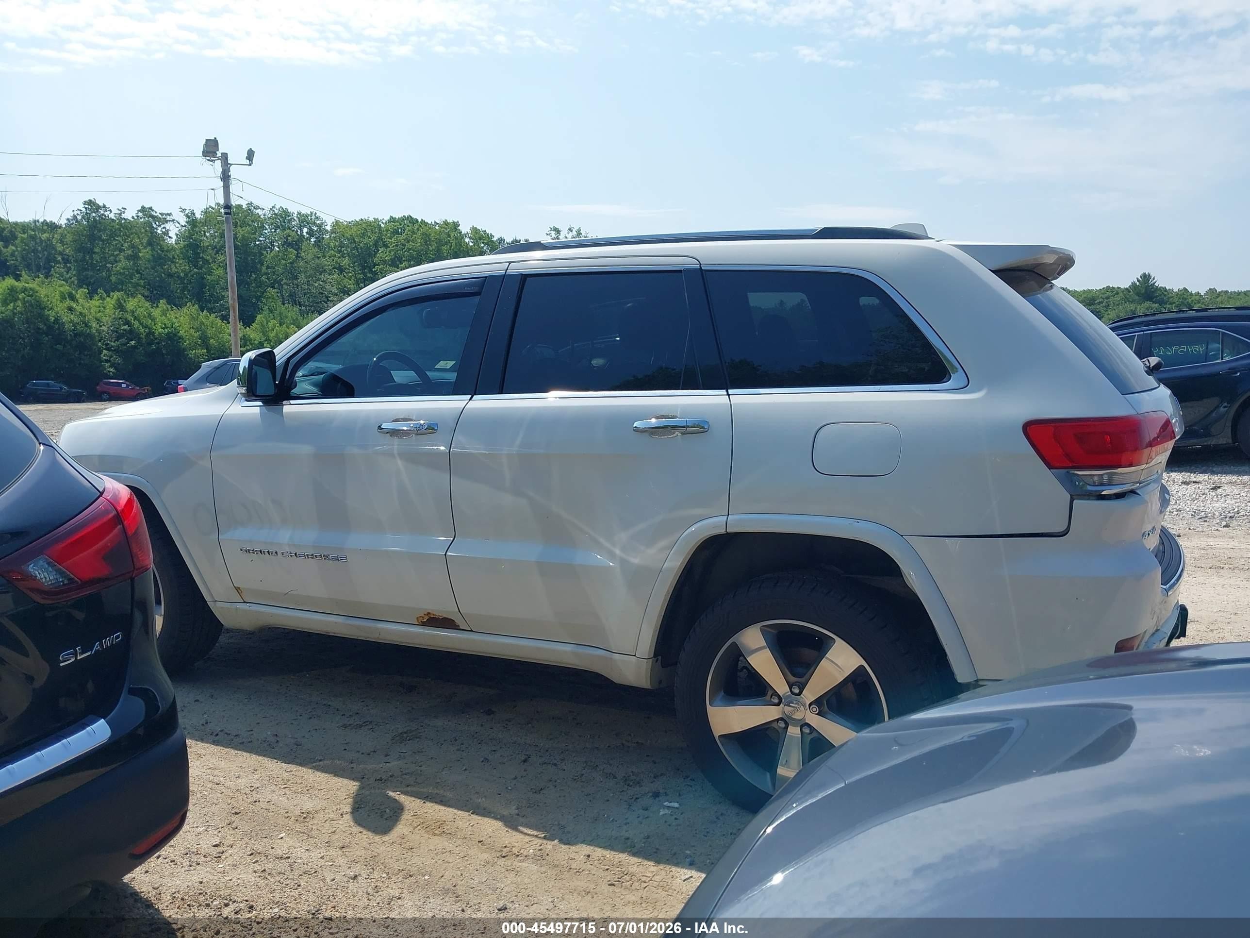 2015 Jeep Grand Cherokee Overland White vin: 1C4RJFCG4FC782746