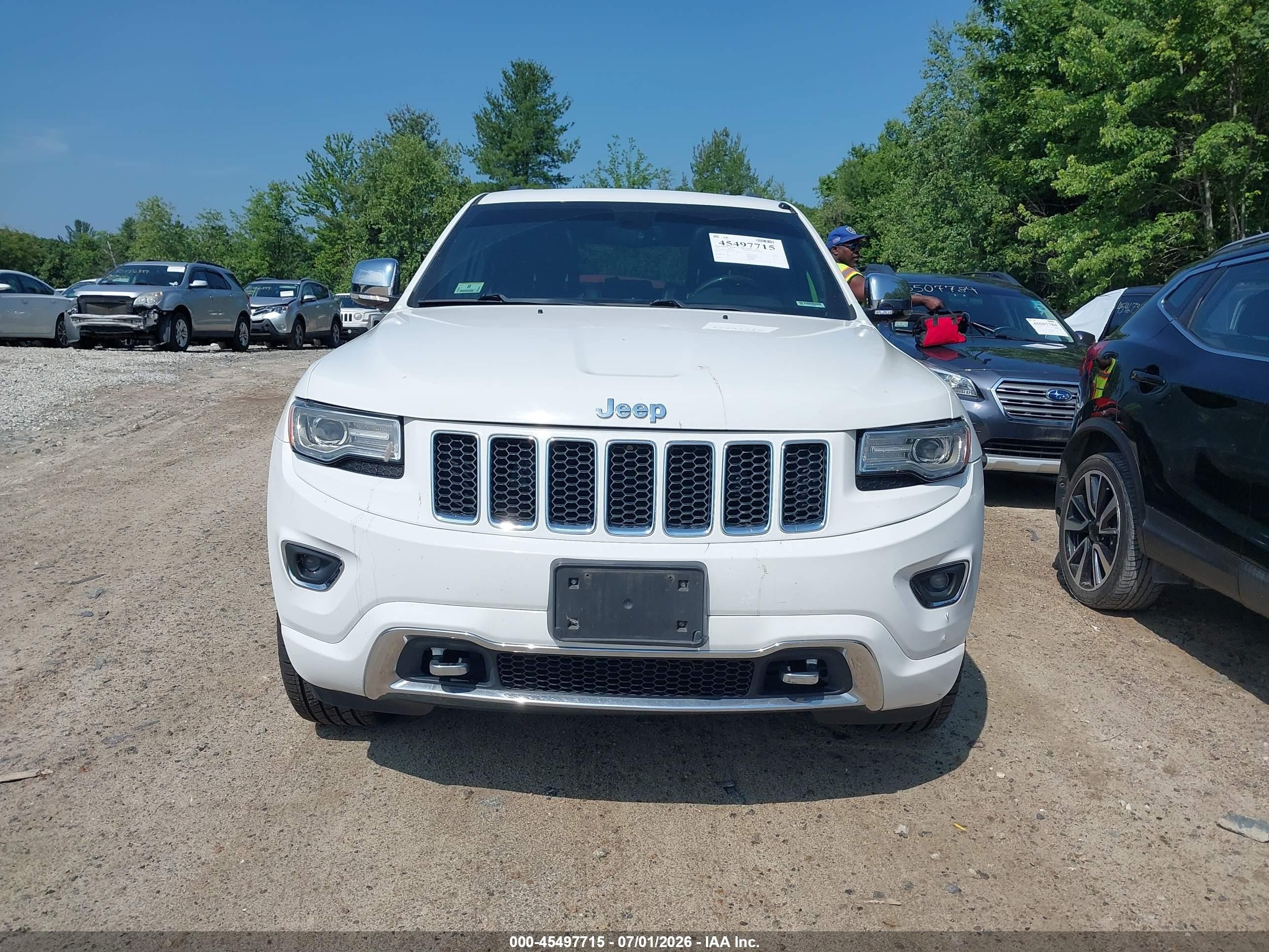 2015 Jeep Grand Cherokee Overland White vin: 1C4RJFCG4FC782746