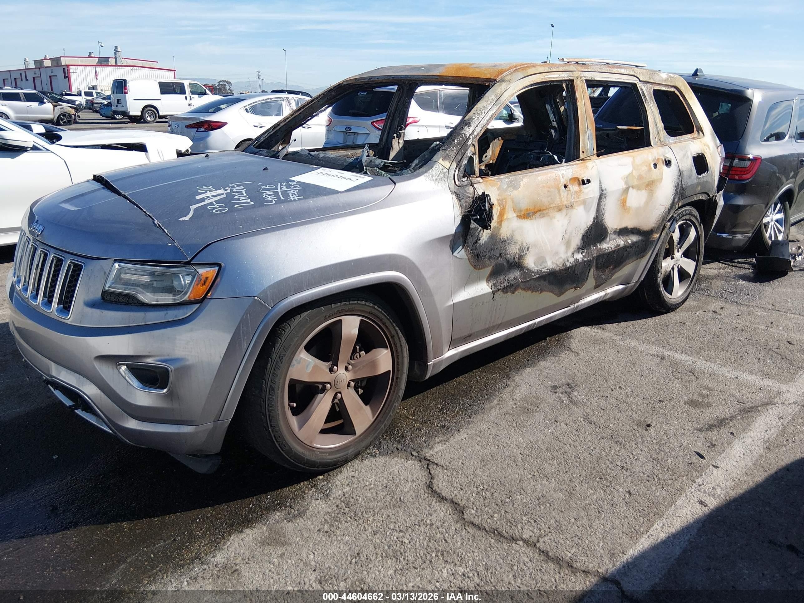 2015 Jeep Grand Cherokee Overland Silver vin: 1C4RJFCG4FC911486