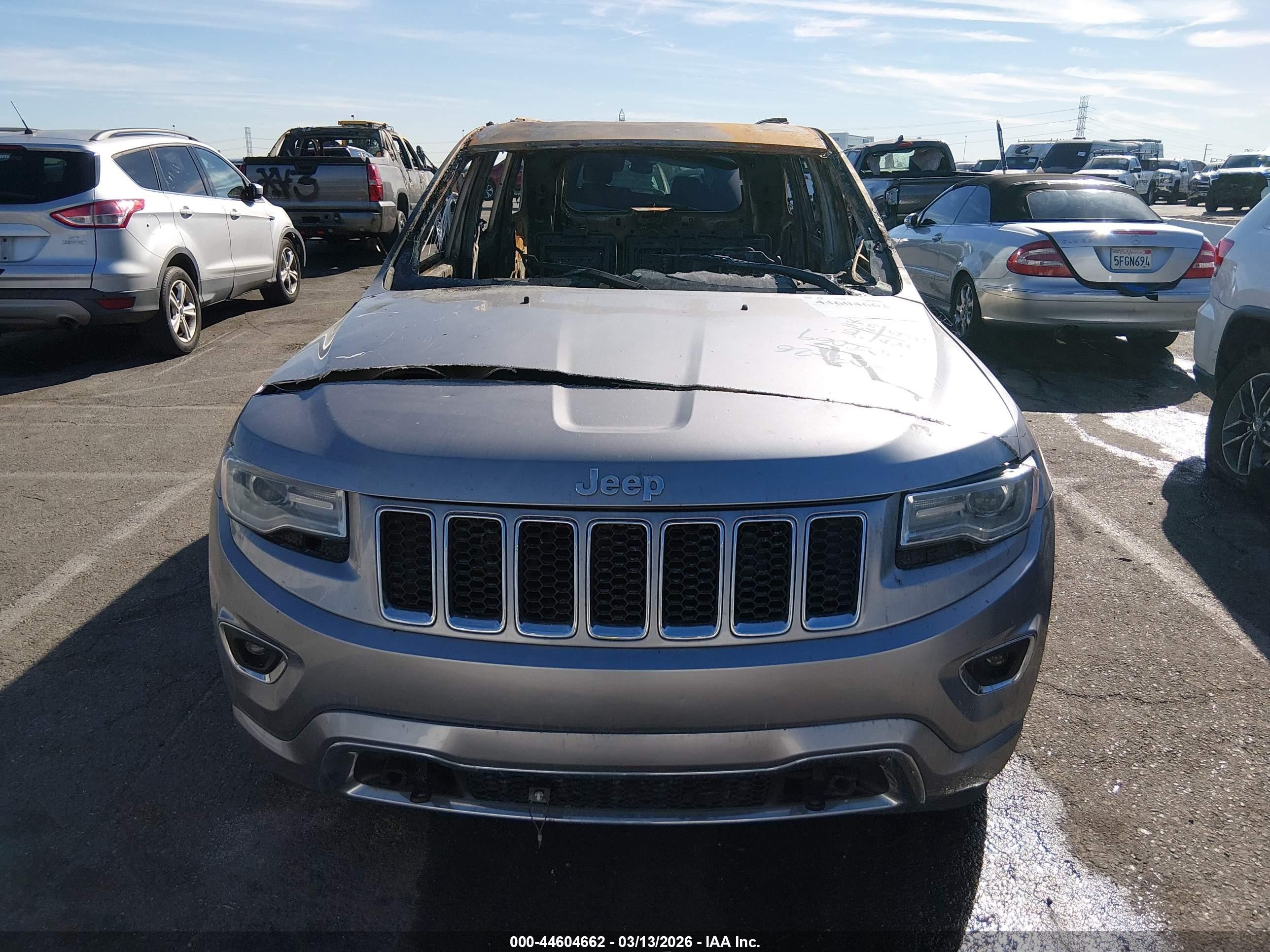 2015 Jeep Grand Cherokee Overland Silver vin: 1C4RJFCG4FC911486