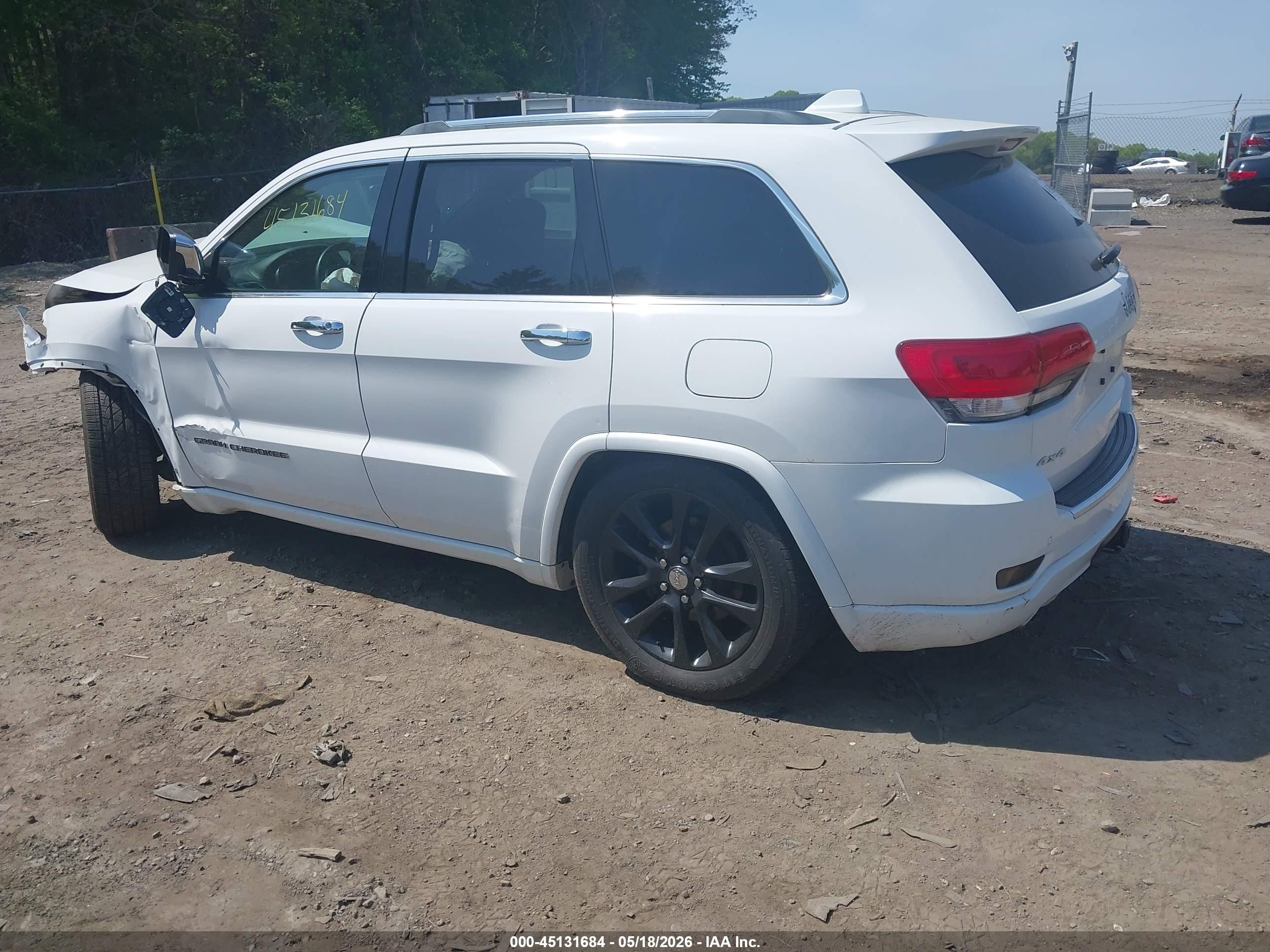 2018 Jeep Grand Cherokee Overland 4x4 White vin: 1C4RJFCG4JC185038