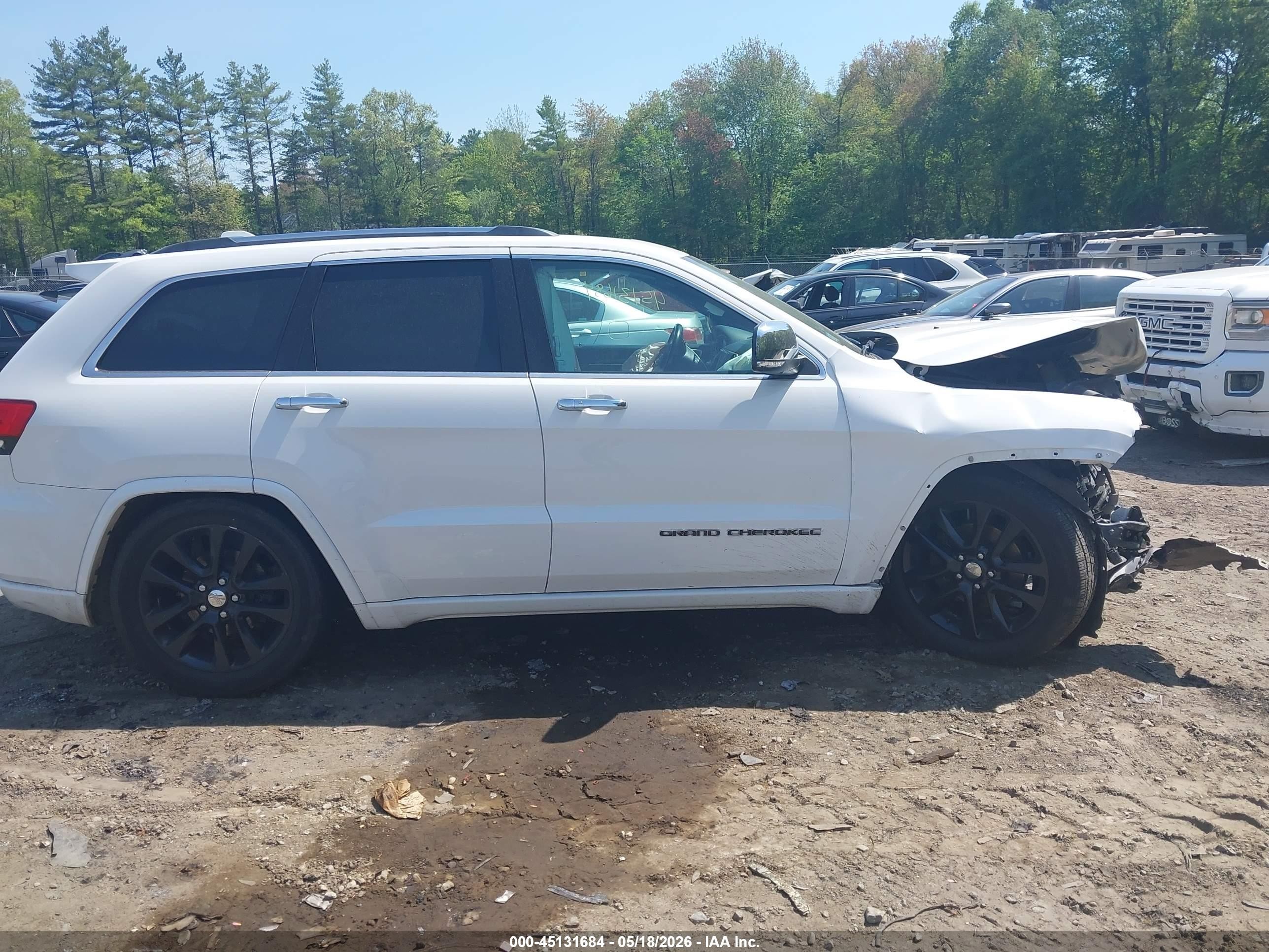 2018 Jeep Grand Cherokee Overland 4x4 White vin: 1C4RJFCG4JC185038