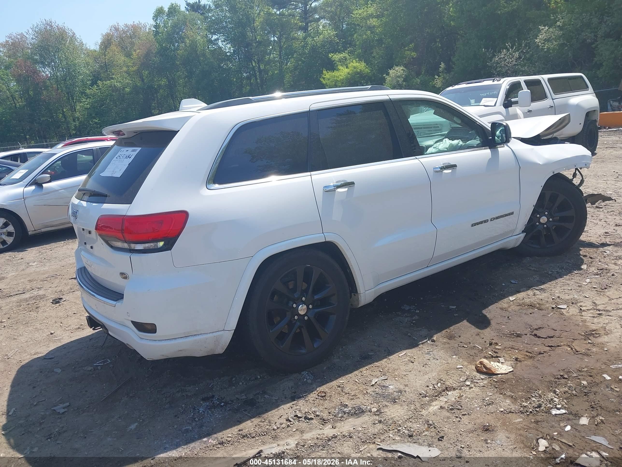 2018 Jeep Grand Cherokee Overland 4x4 White vin: 1C4RJFCG4JC185038