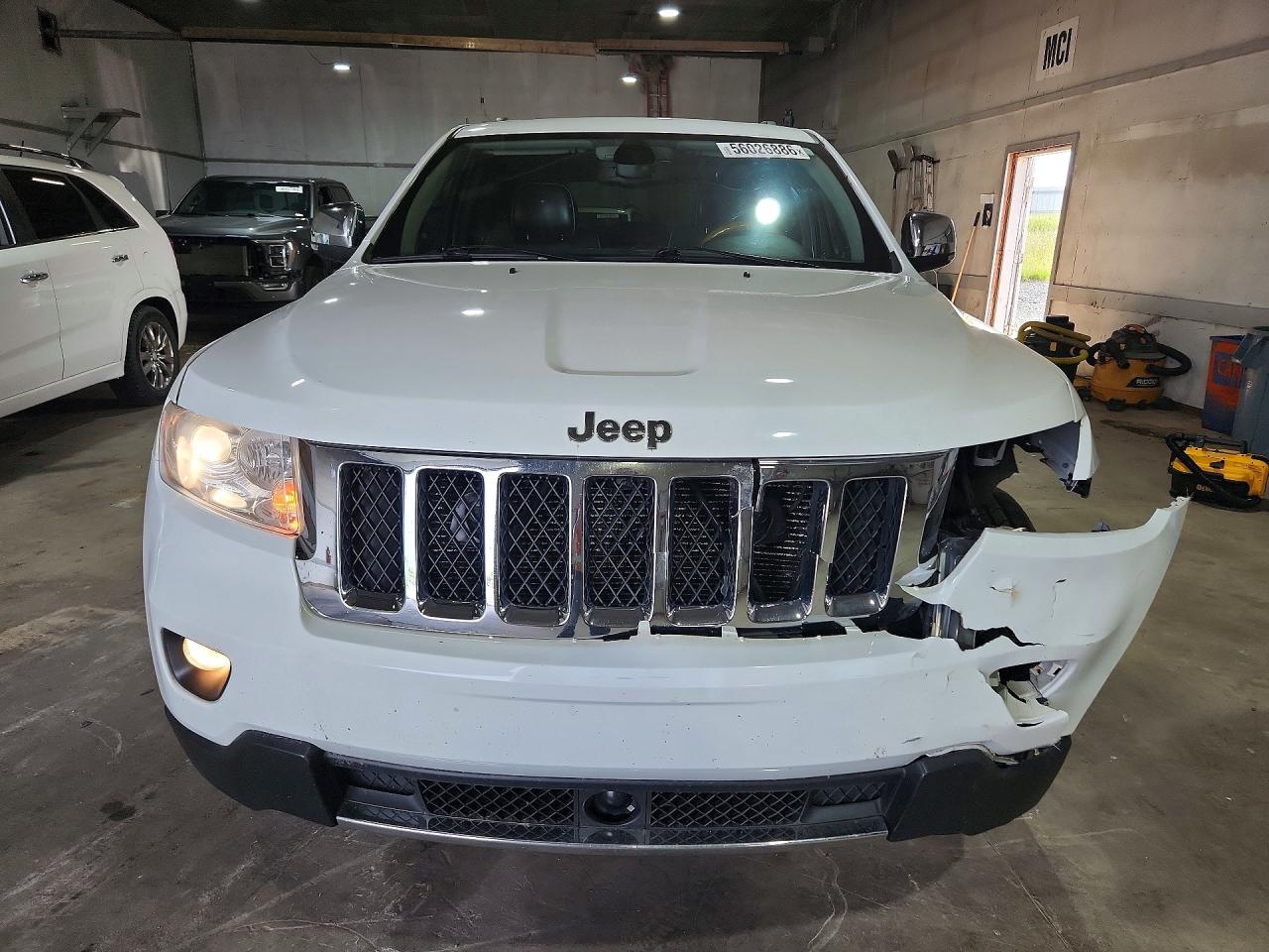 2013 Jeep Grand Cherokee Overland White vin: 1C4RJFCG5DC609542