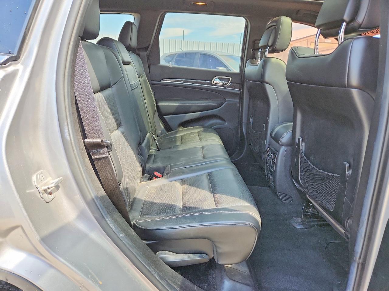 2014 Jeep Grand Cherokee Overland Silver vin: 1C4RJFCG5EC260268