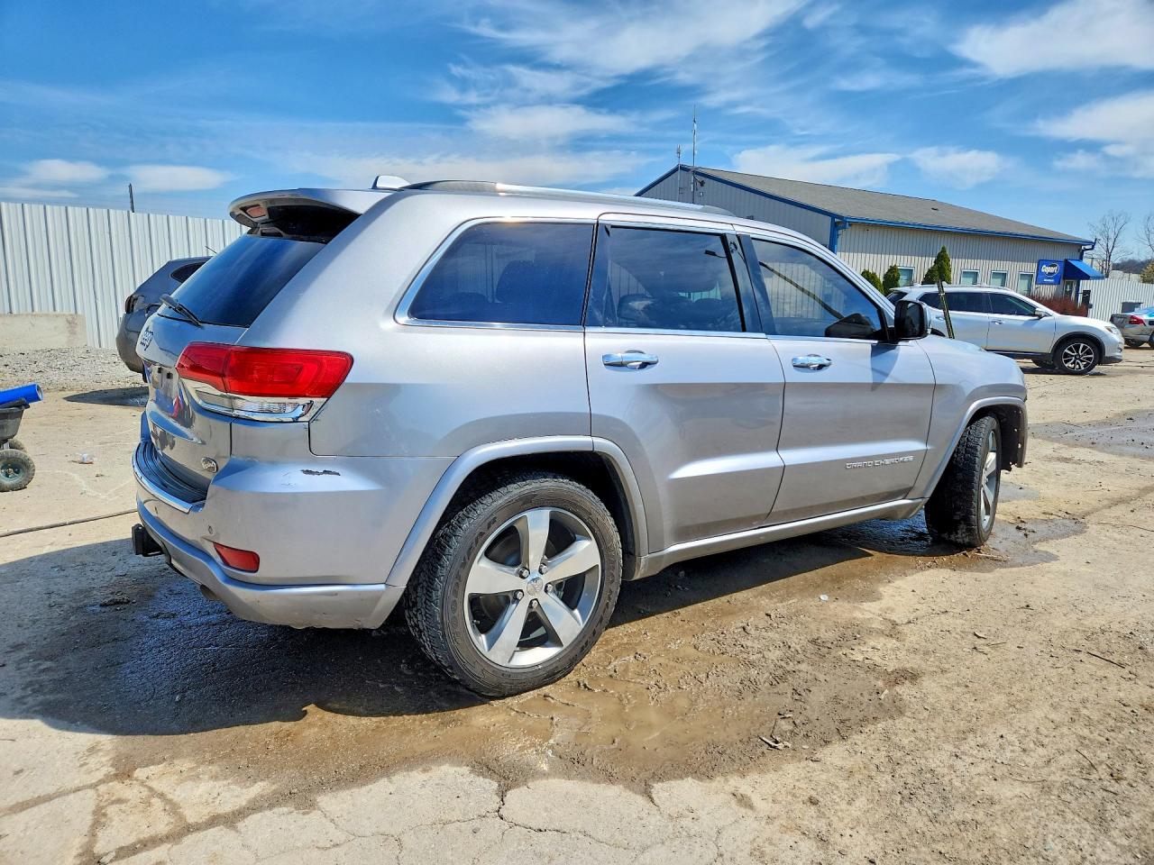 2014 Jeep Grand Cherokee Overland Silver vin: 1C4RJFCG5EC260268