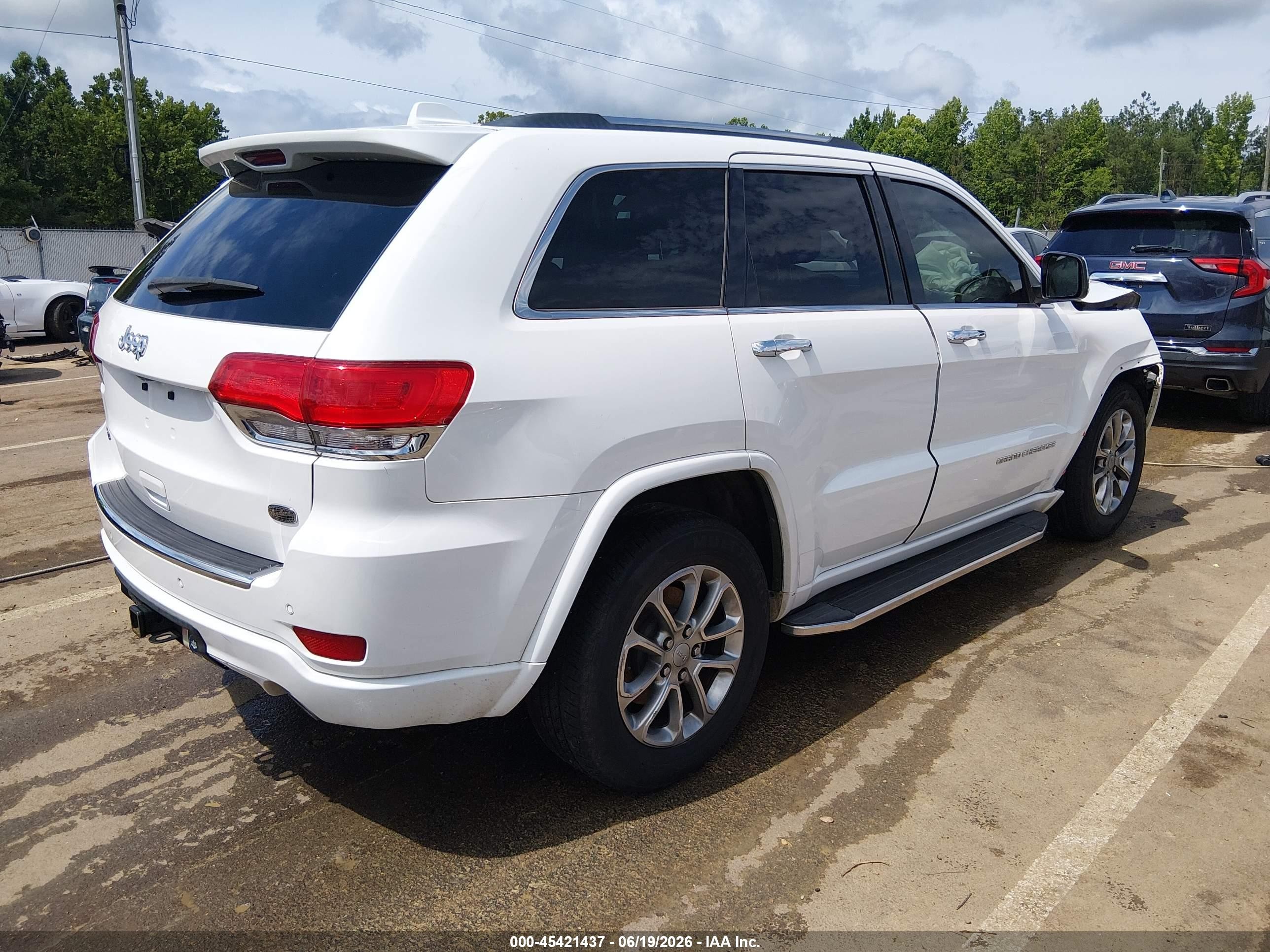 2014 Jeep Grand Cherokee Overland White vin: 1C4RJFCG5EC416390