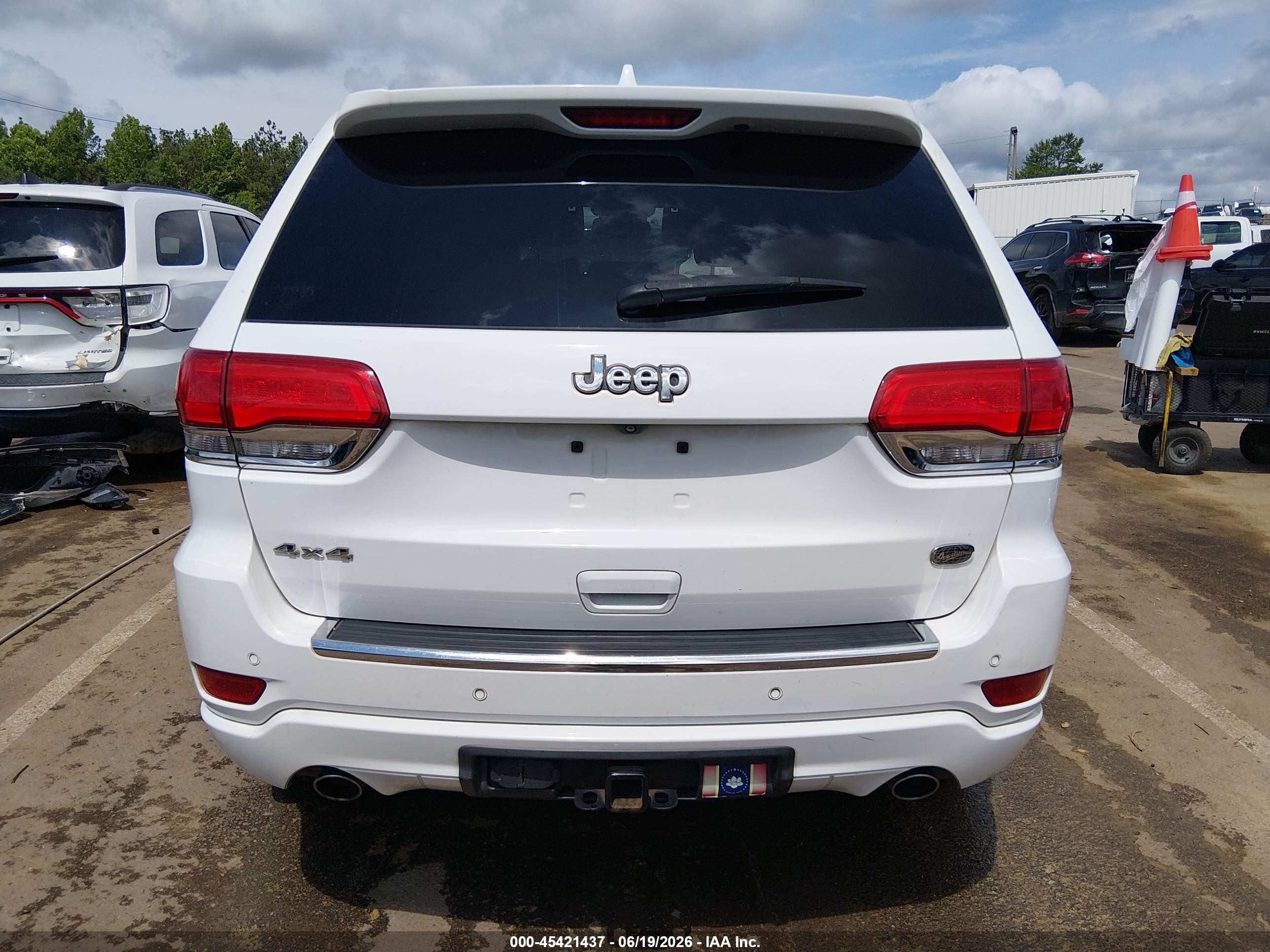 2014 Jeep Grand Cherokee Overland White vin: 1C4RJFCG5EC416390