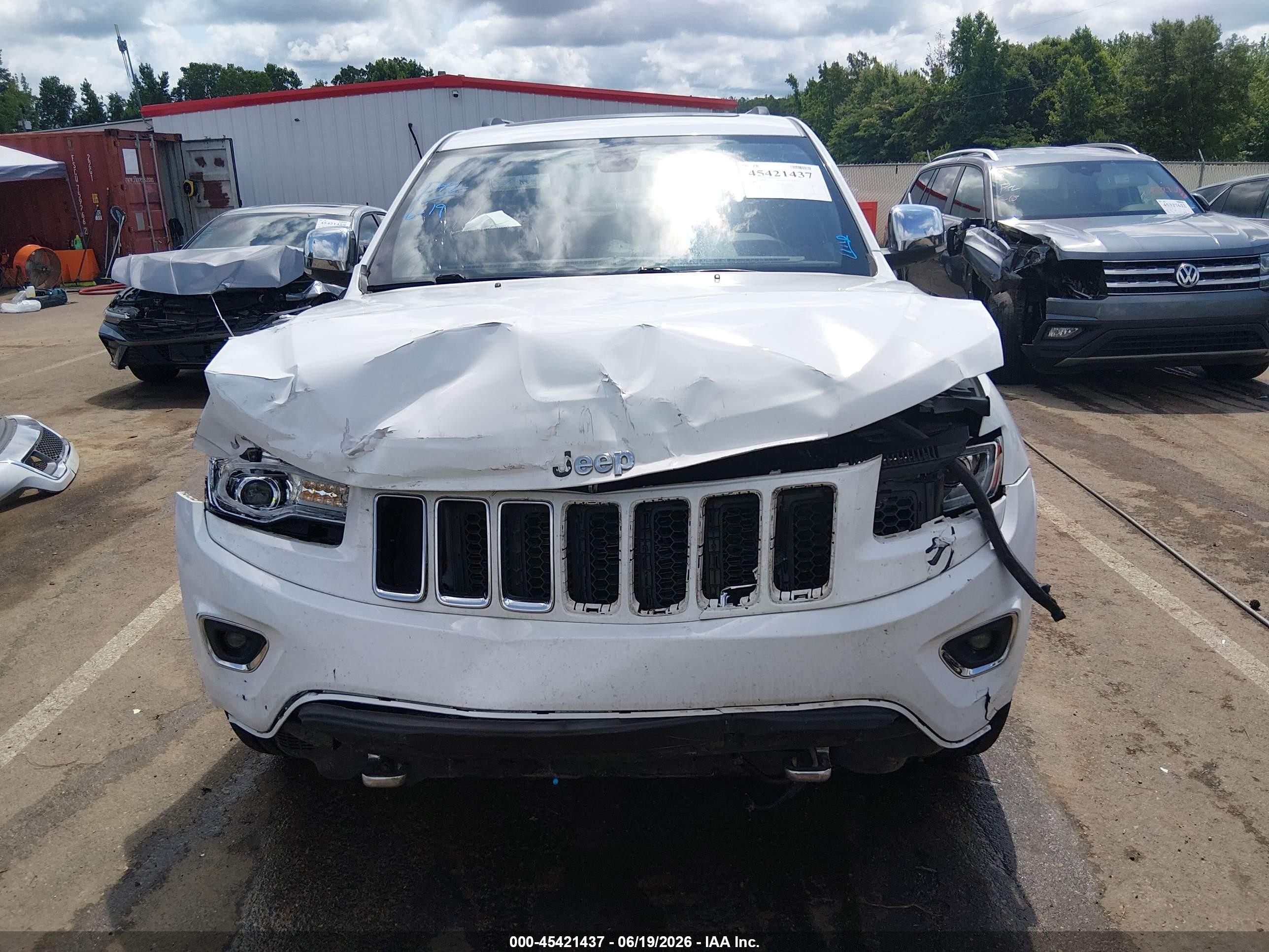 2014 Jeep Grand Cherokee Overland White vin: 1C4RJFCG5EC416390