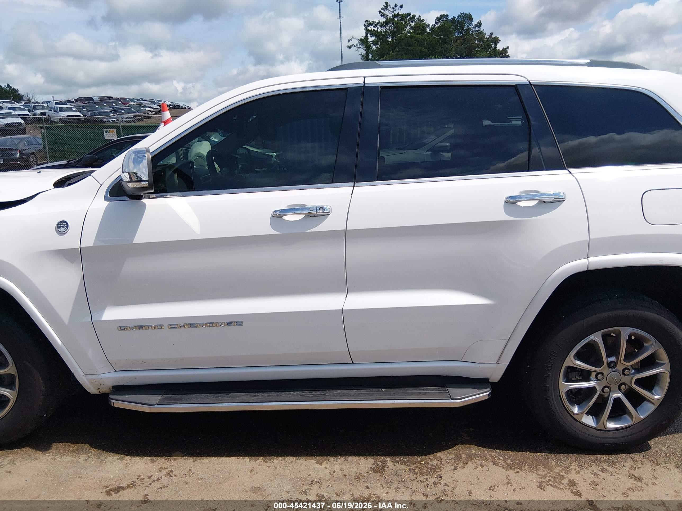 2014 Jeep Grand Cherokee Overland White vin: 1C4RJFCG5EC416390