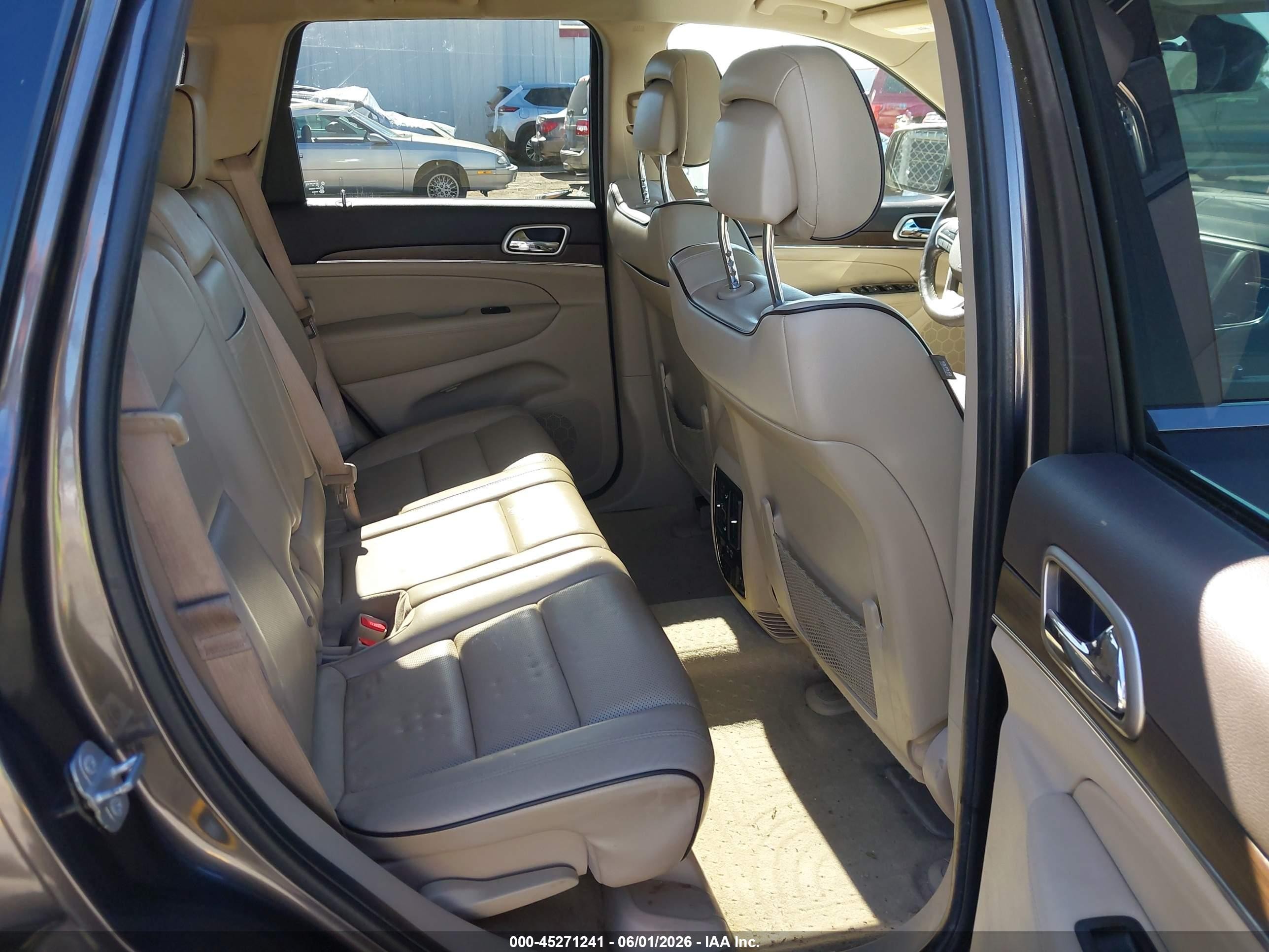 2014 Jeep Grand Cherokee Overland Gray vin: 1C4RJFCG5EC490327