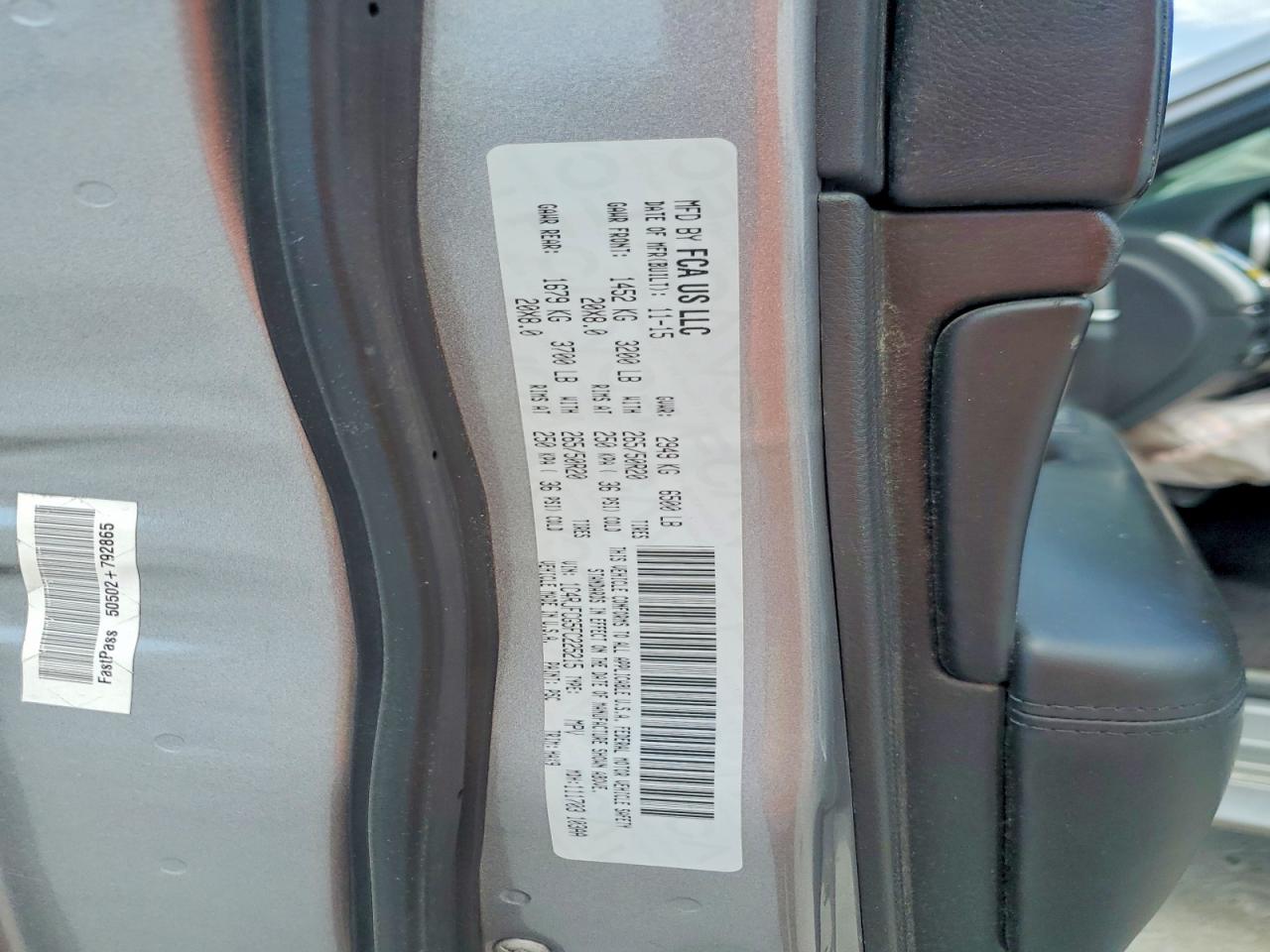 2015 Jeep Grand Cherokee Overland Silver vin: 1C4RJFCG5FC225215